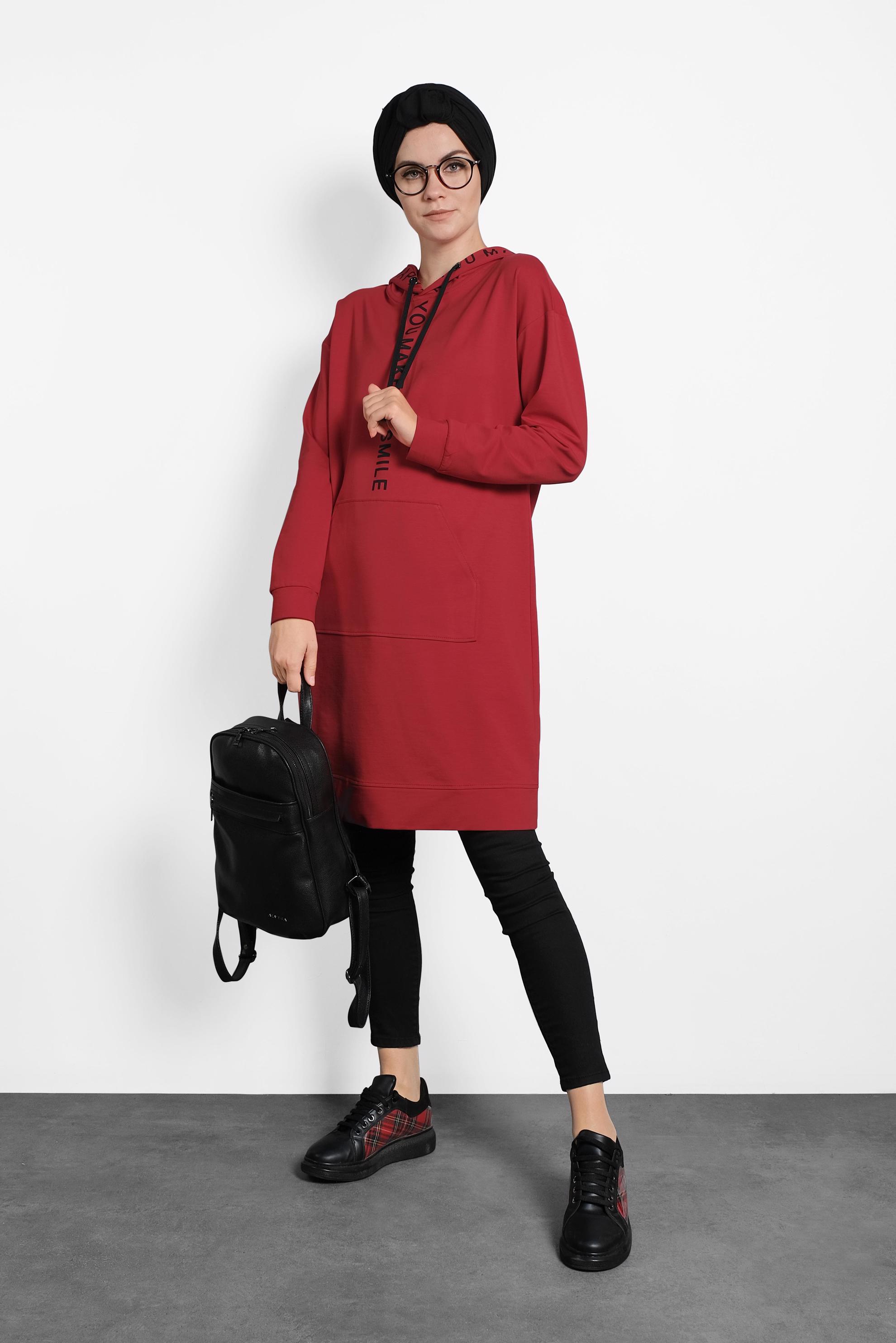 Tesettür giyim KIRMIZI KAPÜŞONLU EŞOFMAN TUNİK 40106