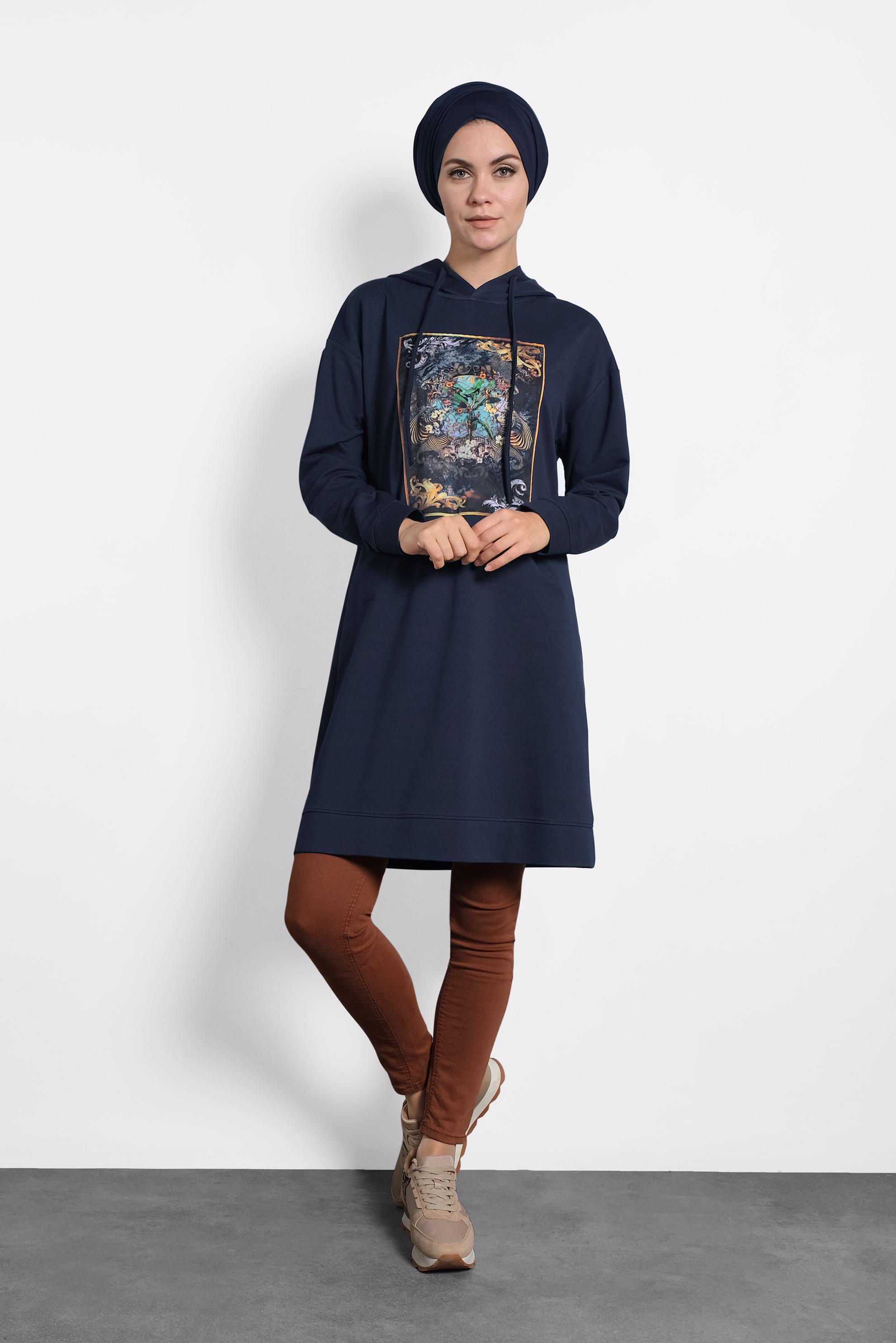 Tesettür giyim LACİVERT DESENLİ PAMUKLU EŞOFMAN TUNİK 40160