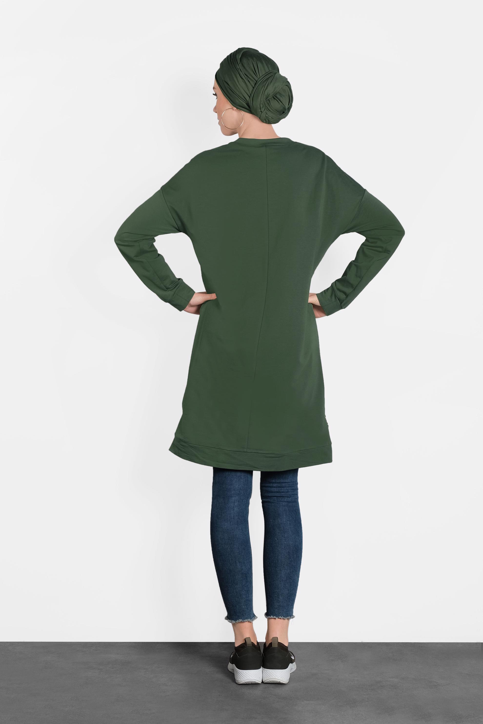 Tesettür giyim HAKİ YALDIZLI YAZI BASKILI EŞOFMAN TUNİK 40223