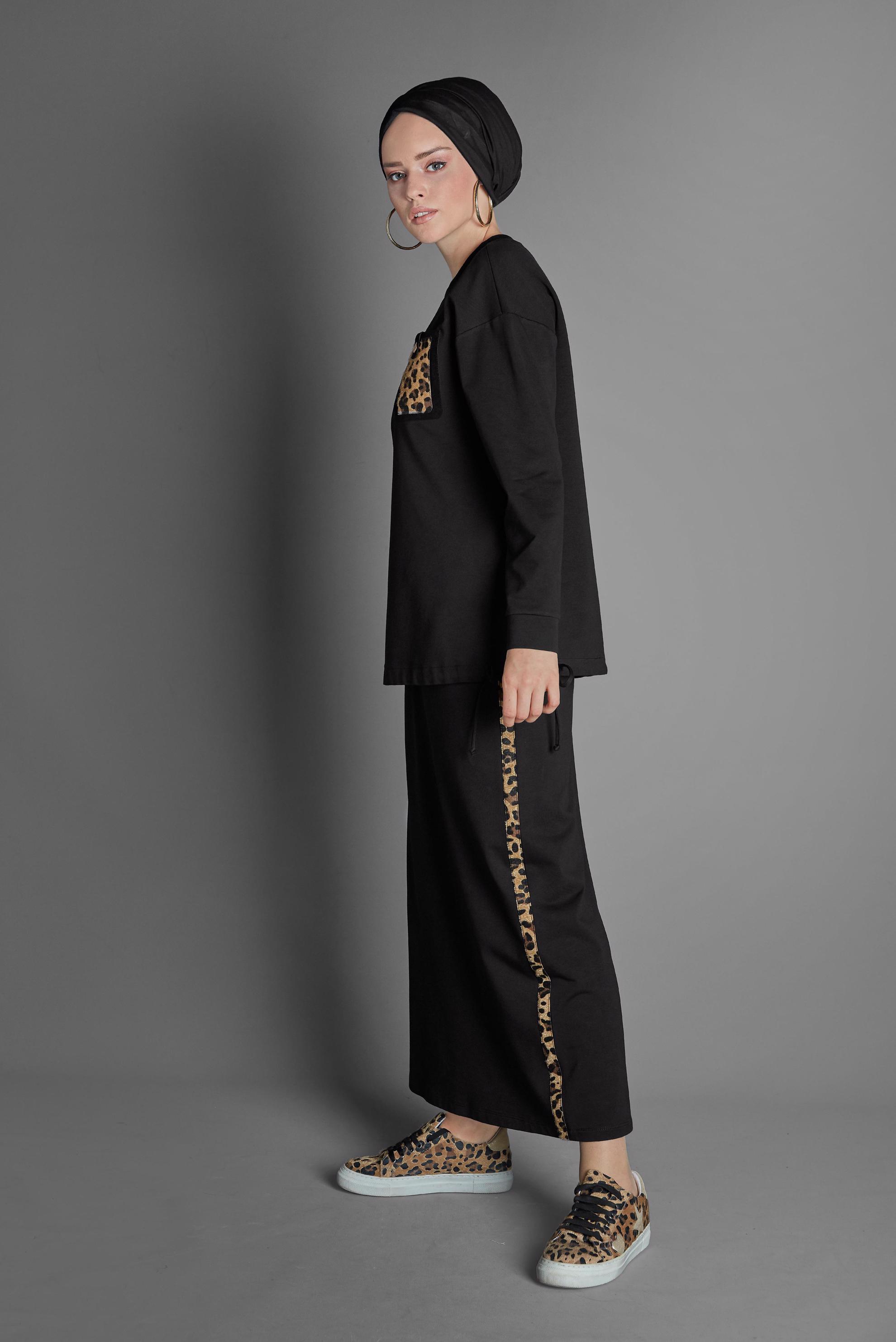 Hijab clothing BLACK ANIMAL PRINTED SKIRT SUIT 40228