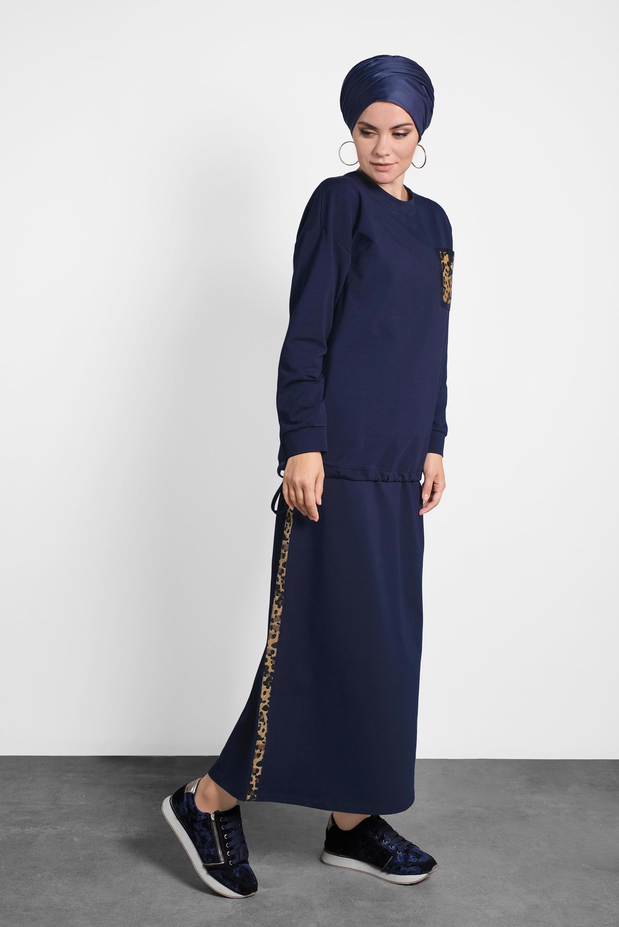 Hijab clothing NAVY BLUE ANIMAL PRINTED SKIRT SUIT 40228