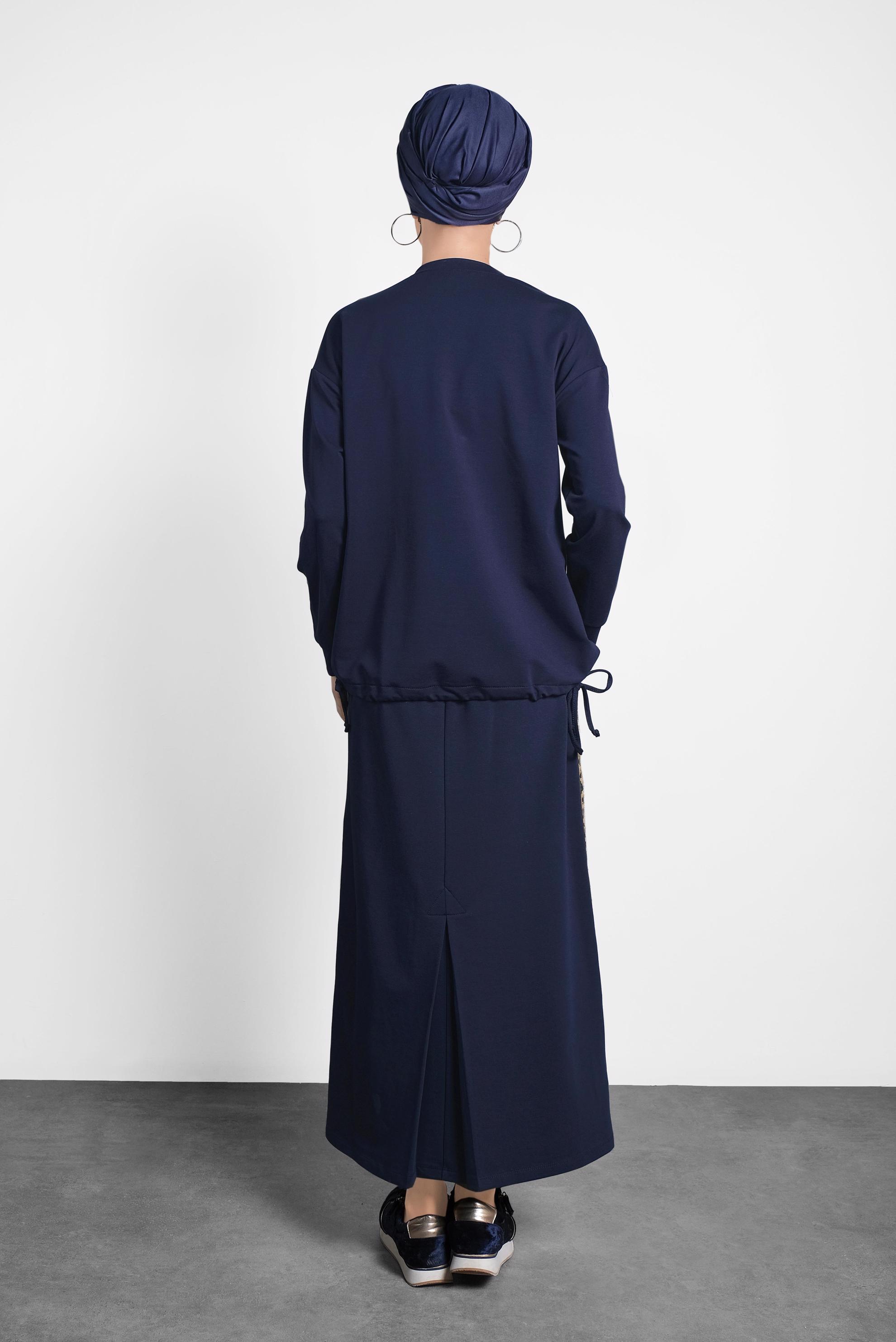 Hijab clothing NAVY BLUE ANIMAL PRINTED SKIRT SUIT 40228