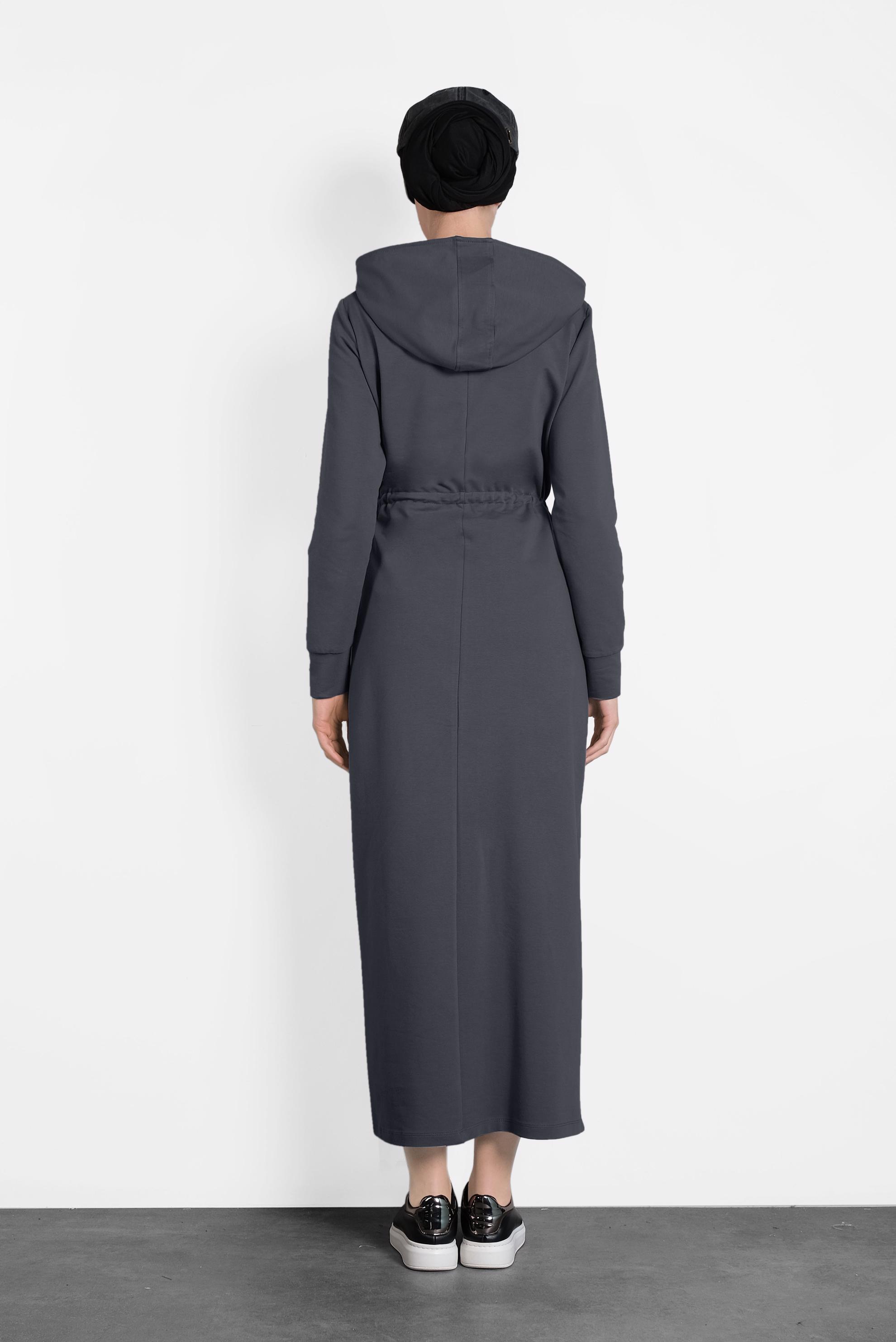 Tesettür giyim GRİ BAĞCIKLI LEOPAR DESENLİ EŞOFMAN ELBİSE 40254 