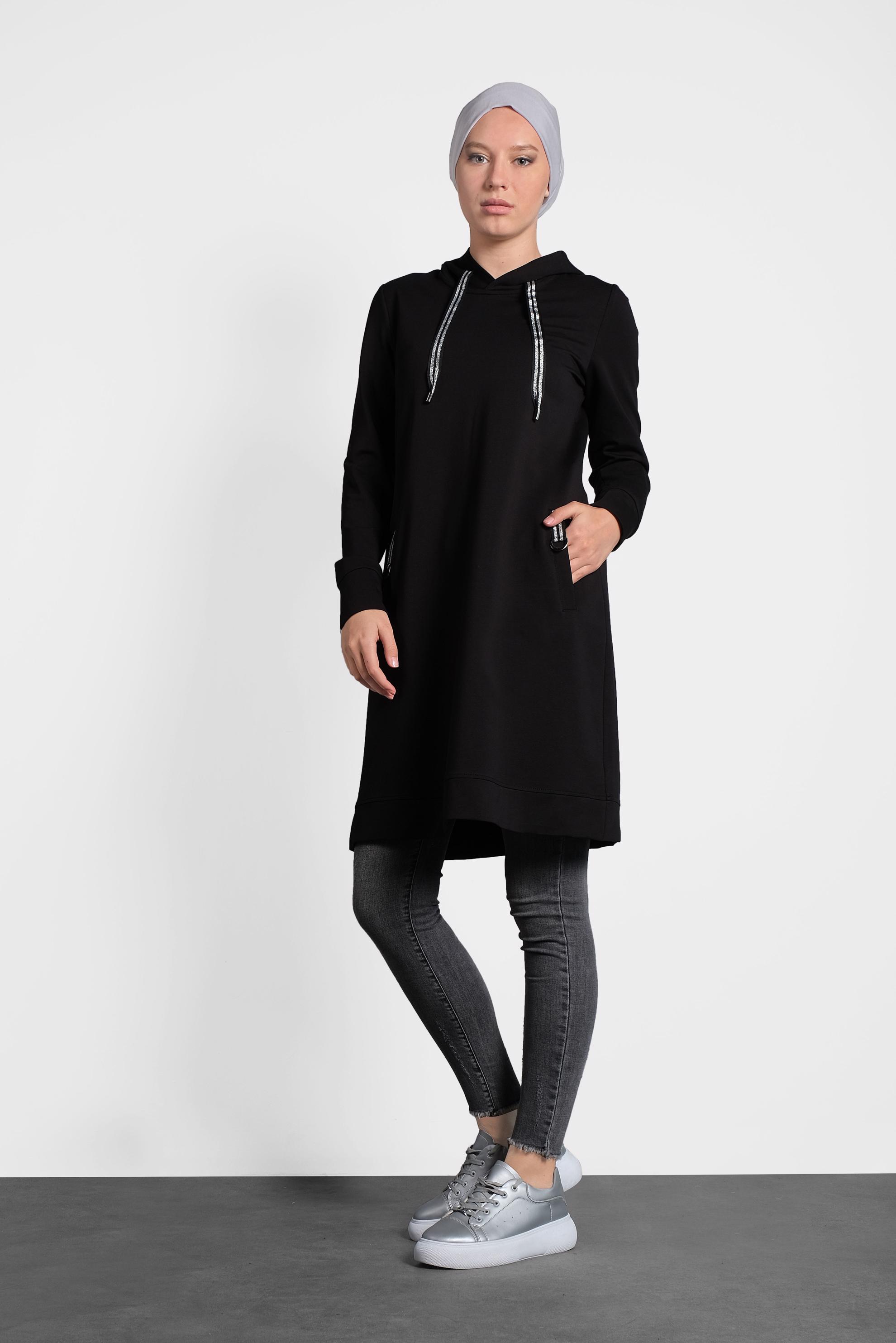 Tesettür giyim SİYAH SİMLİ BAĞCIKLI KAPÜŞONLU TUNİK 40275