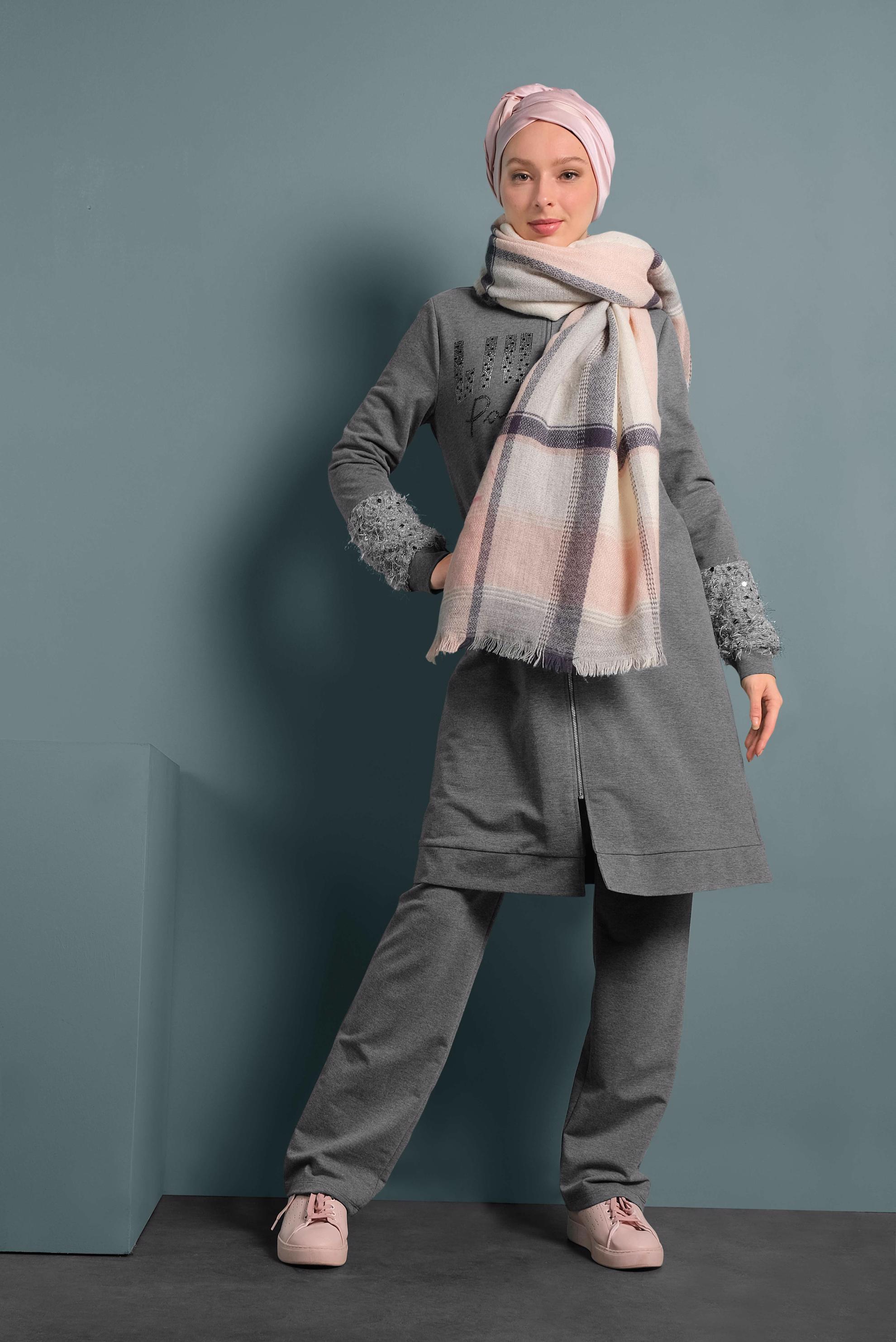 Tesettür giyim GRİ KOLLARI SAÇAKLI FERMUARLI İKİLİ EŞOFMAN TAKIMI 40325