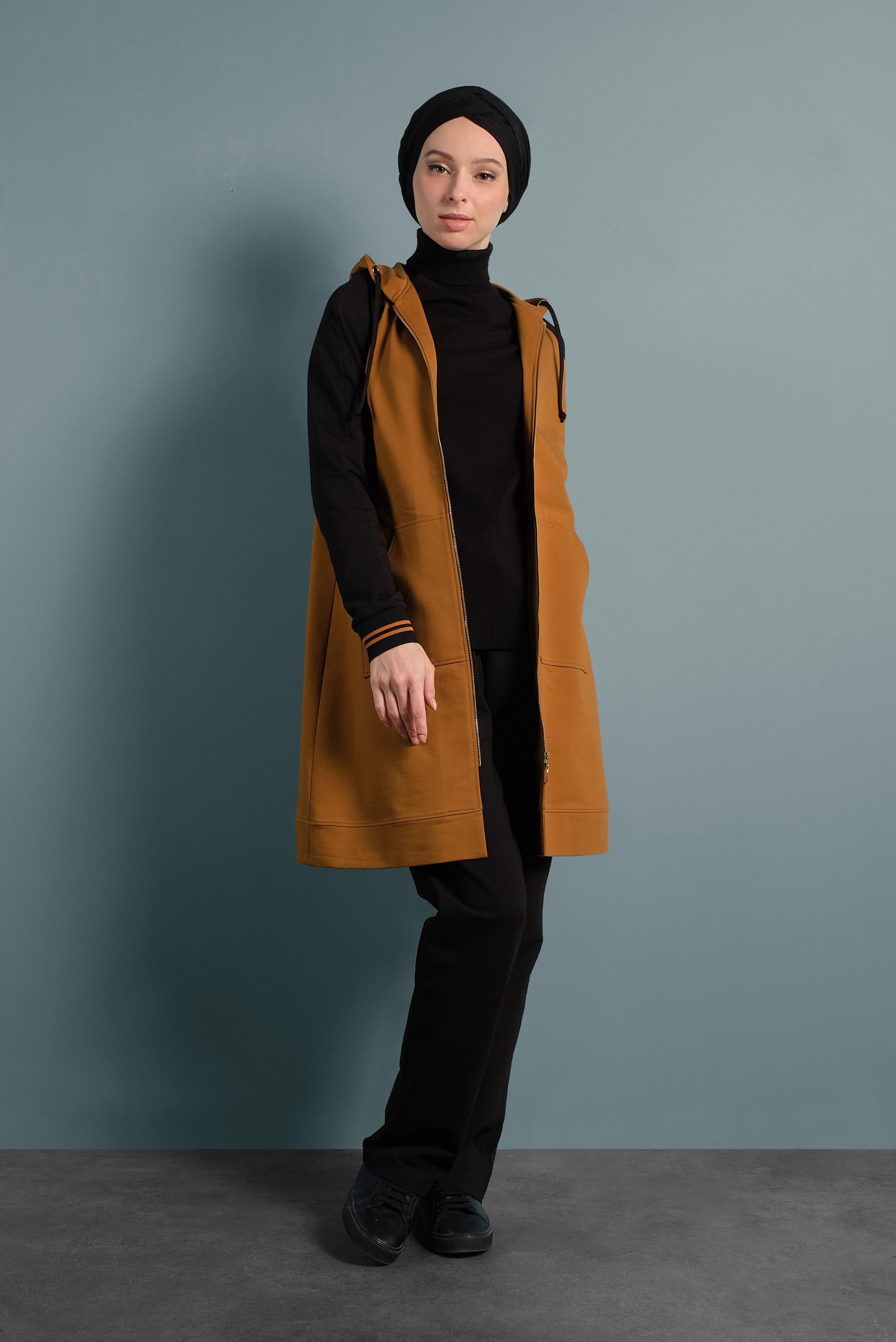 Hijab clothing YELLOW HOODED TRACKSUIT 40328 