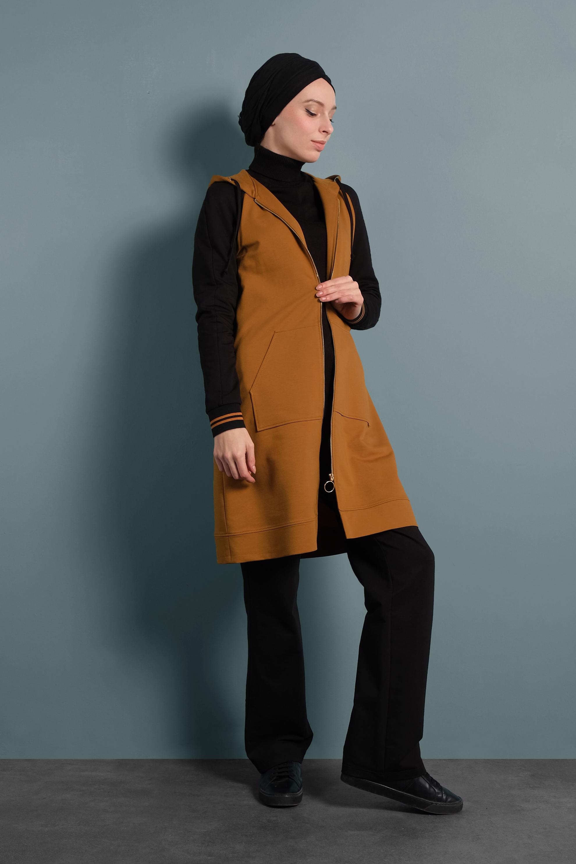 Hijab clothing YELLOW HOODED TRACKSUIT 40328 