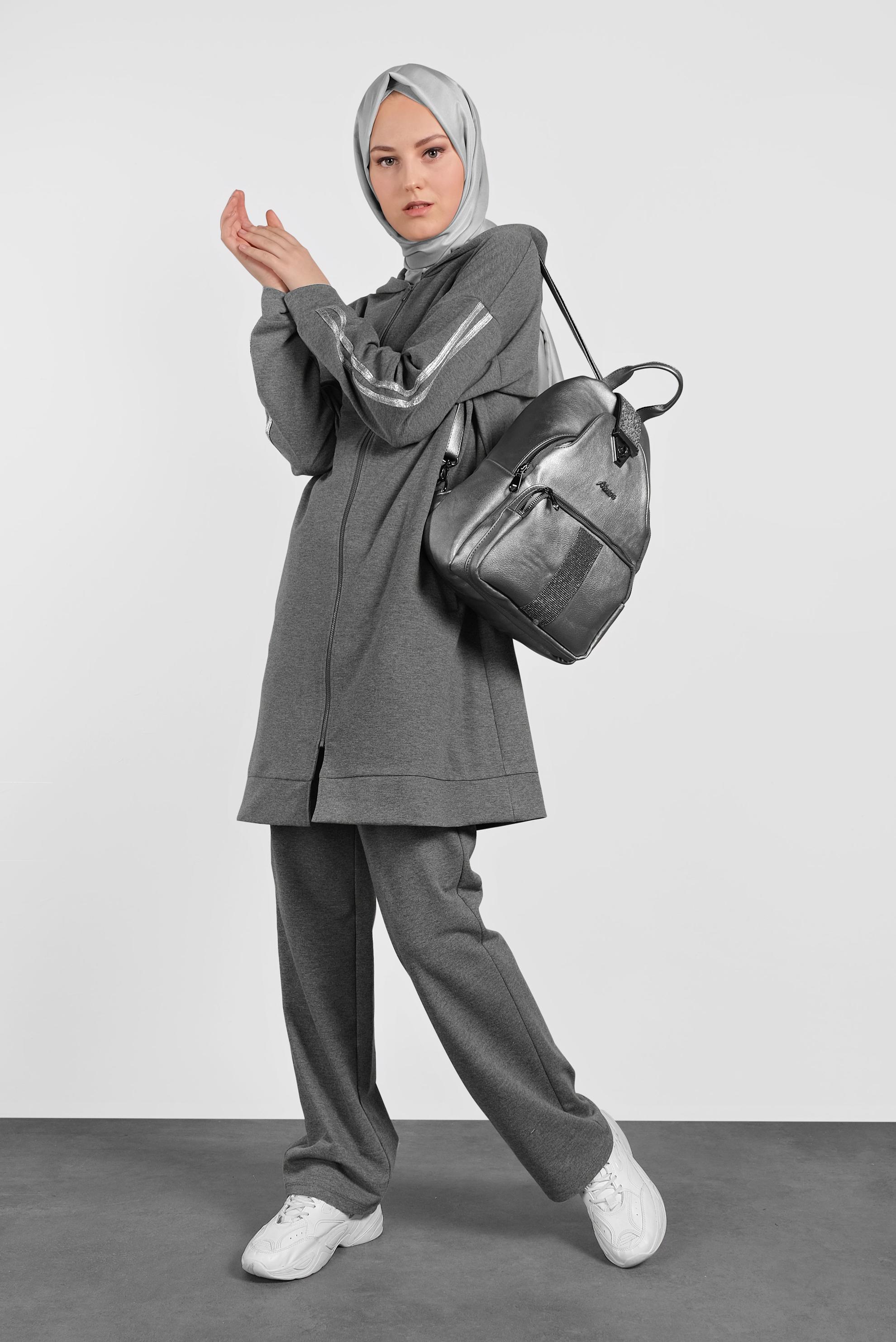 Tesettür giyim GRİ ŞERİTLİ EŞOFMAN TAKIMI 40344