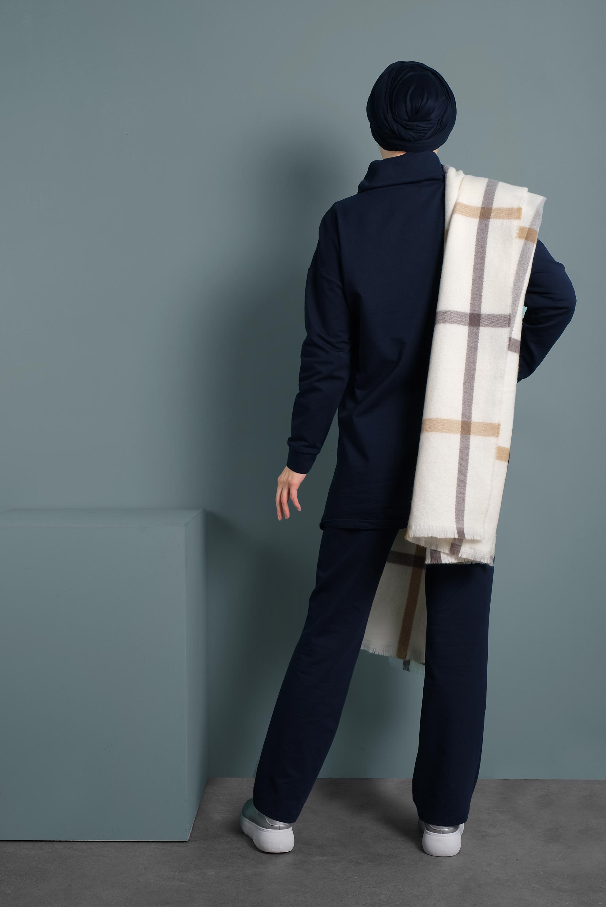 Tesettür giyim LACİVERT PUL PAYET İŞLEMELİ EŞOFMAN TAKIMI 40346