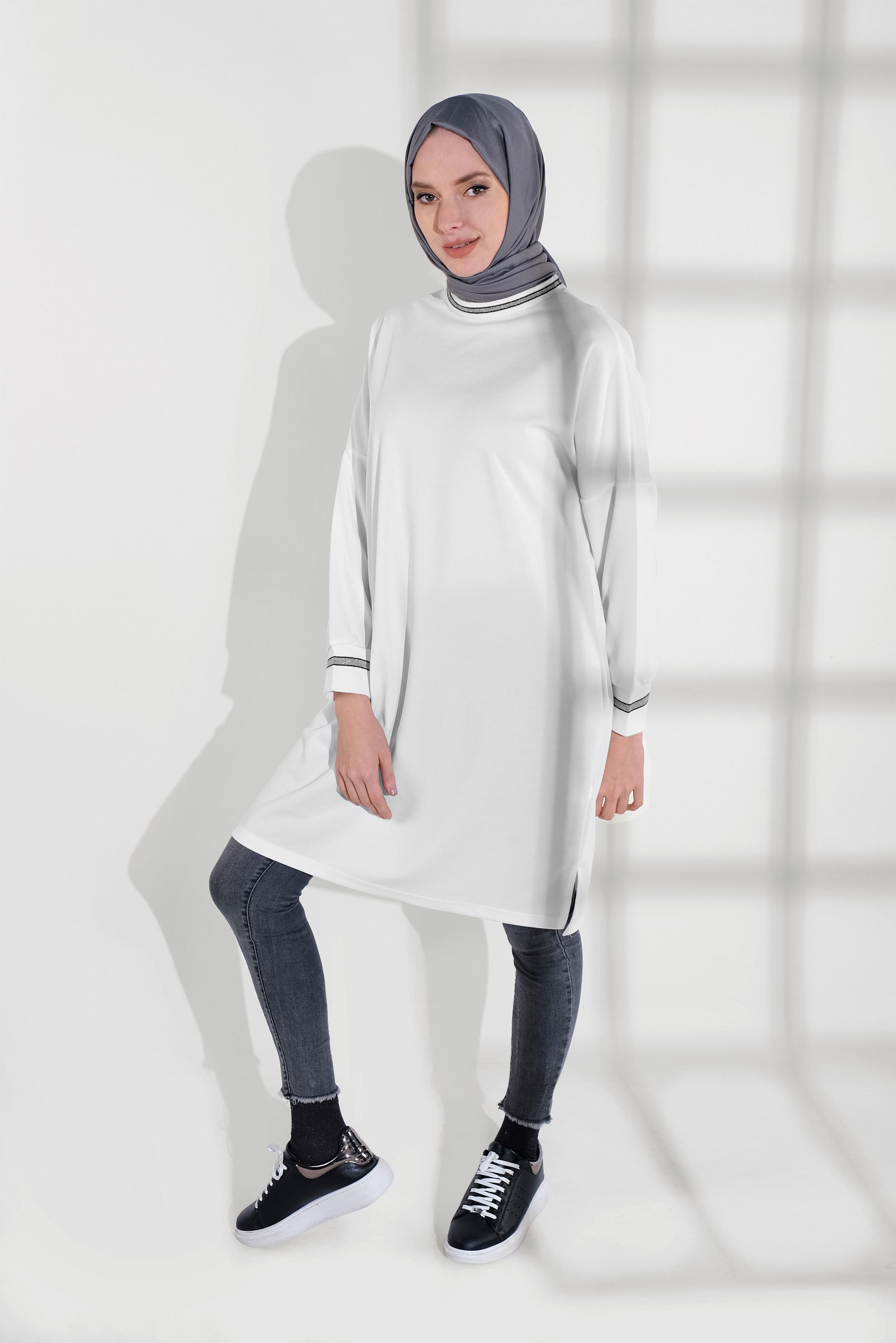 Tesettür giyim BEYAZ SİM DETAYLI YUVARLAK YAKA TUNİK 40419