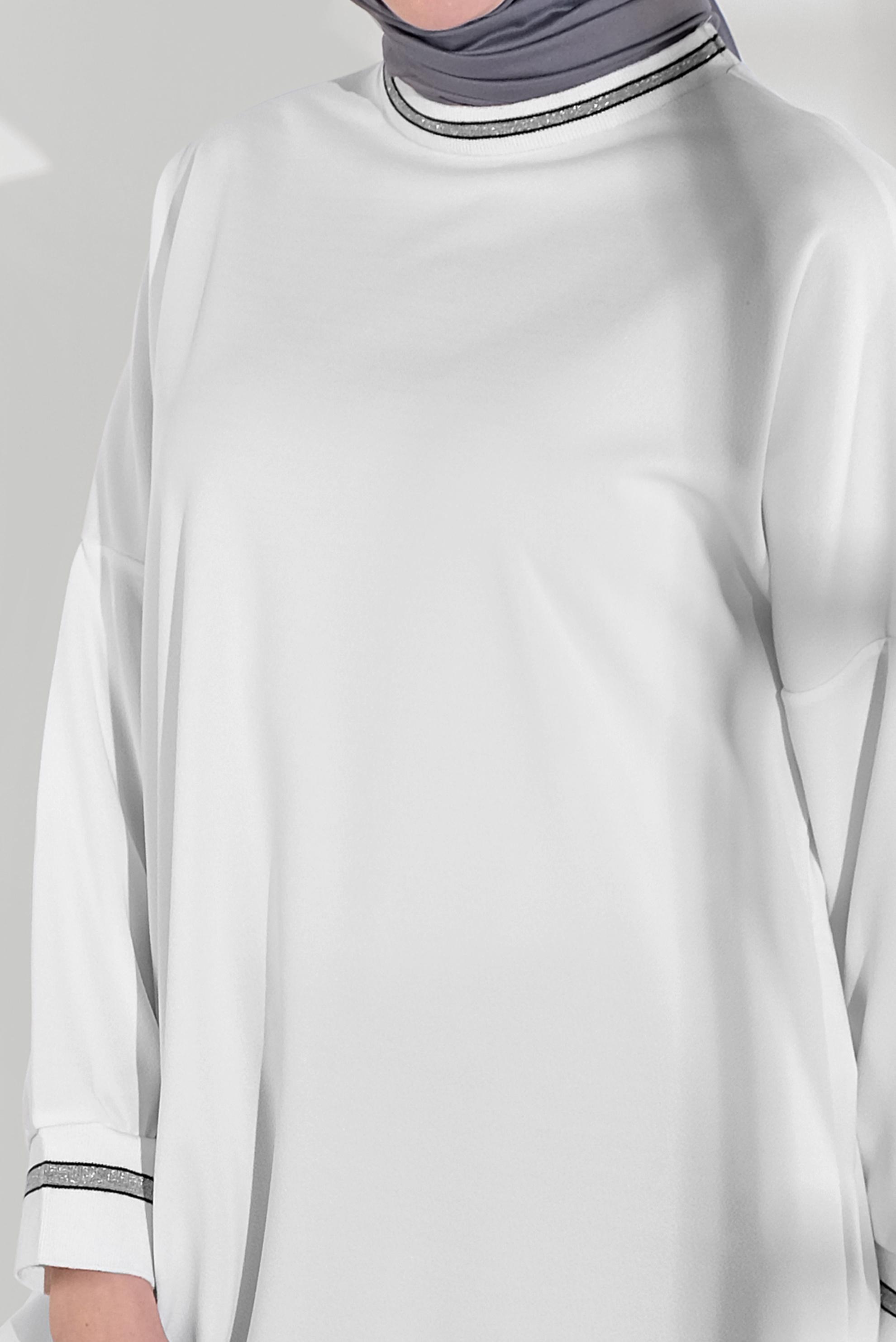 Tesettür giyim BEYAZ SİM DETAYLI YUVARLAK YAKA TUNİK 40419