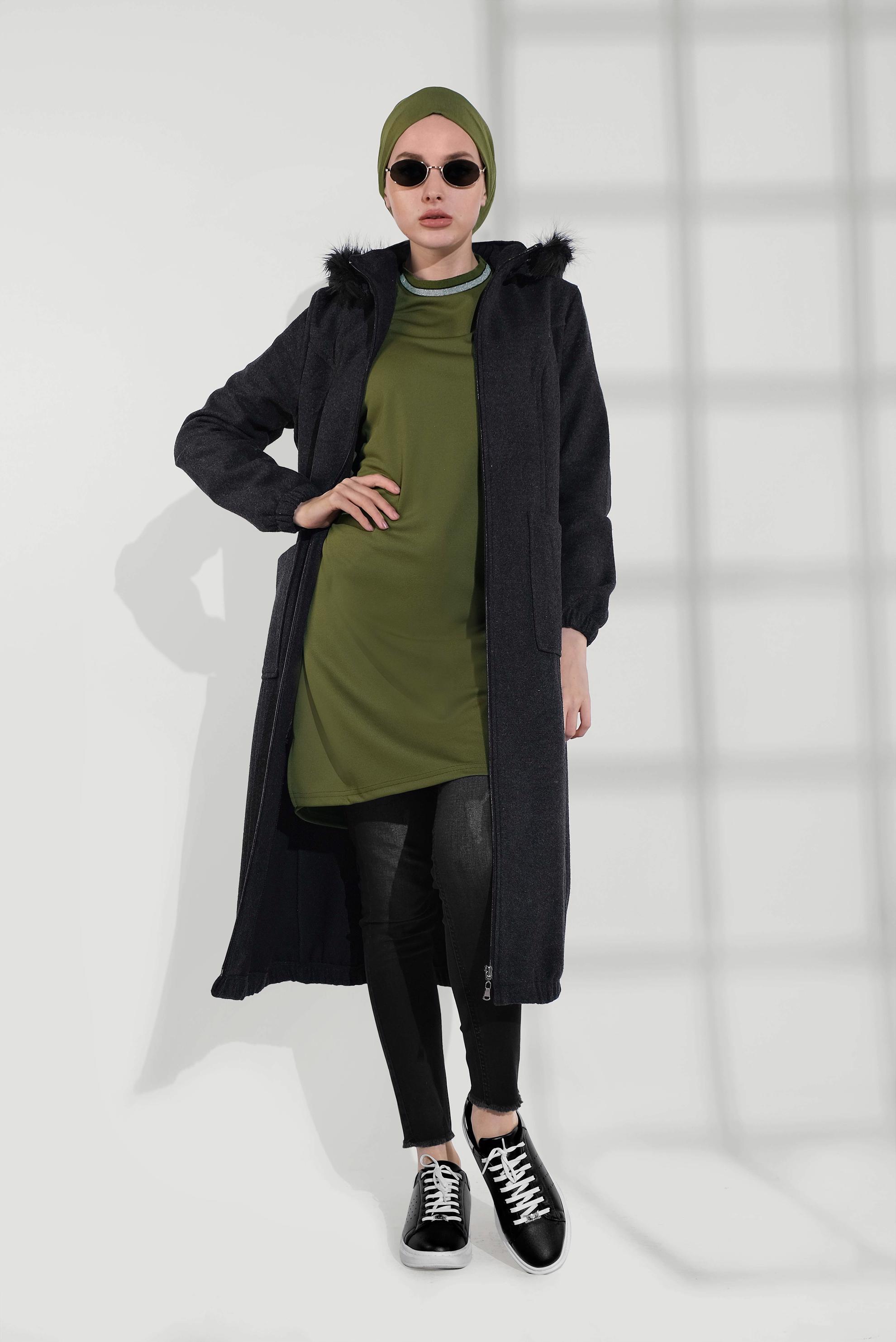 Tesettür giyim HAKİ SİM DETAYLI YUVARLAK YAKA TUNİK 40419