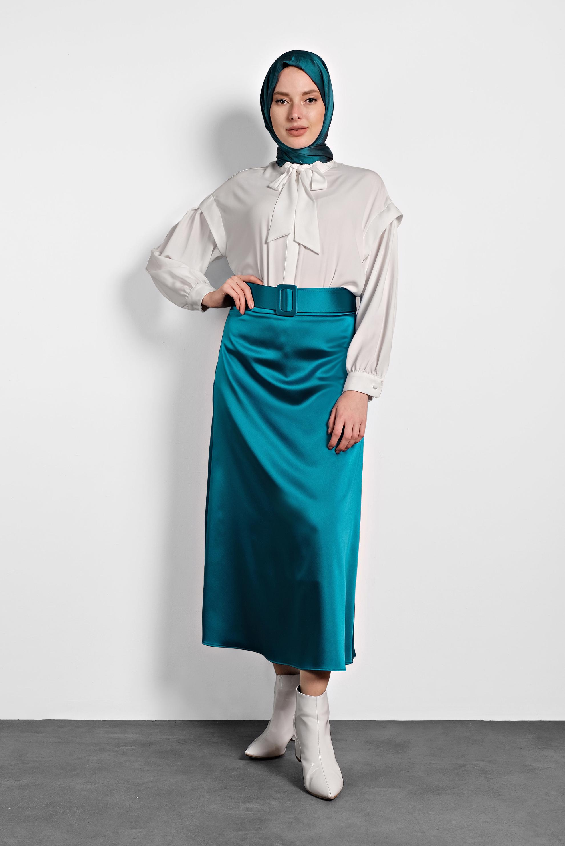 Tesettür giyim MAVİ KEMERLİ SATEN ETEK 60040