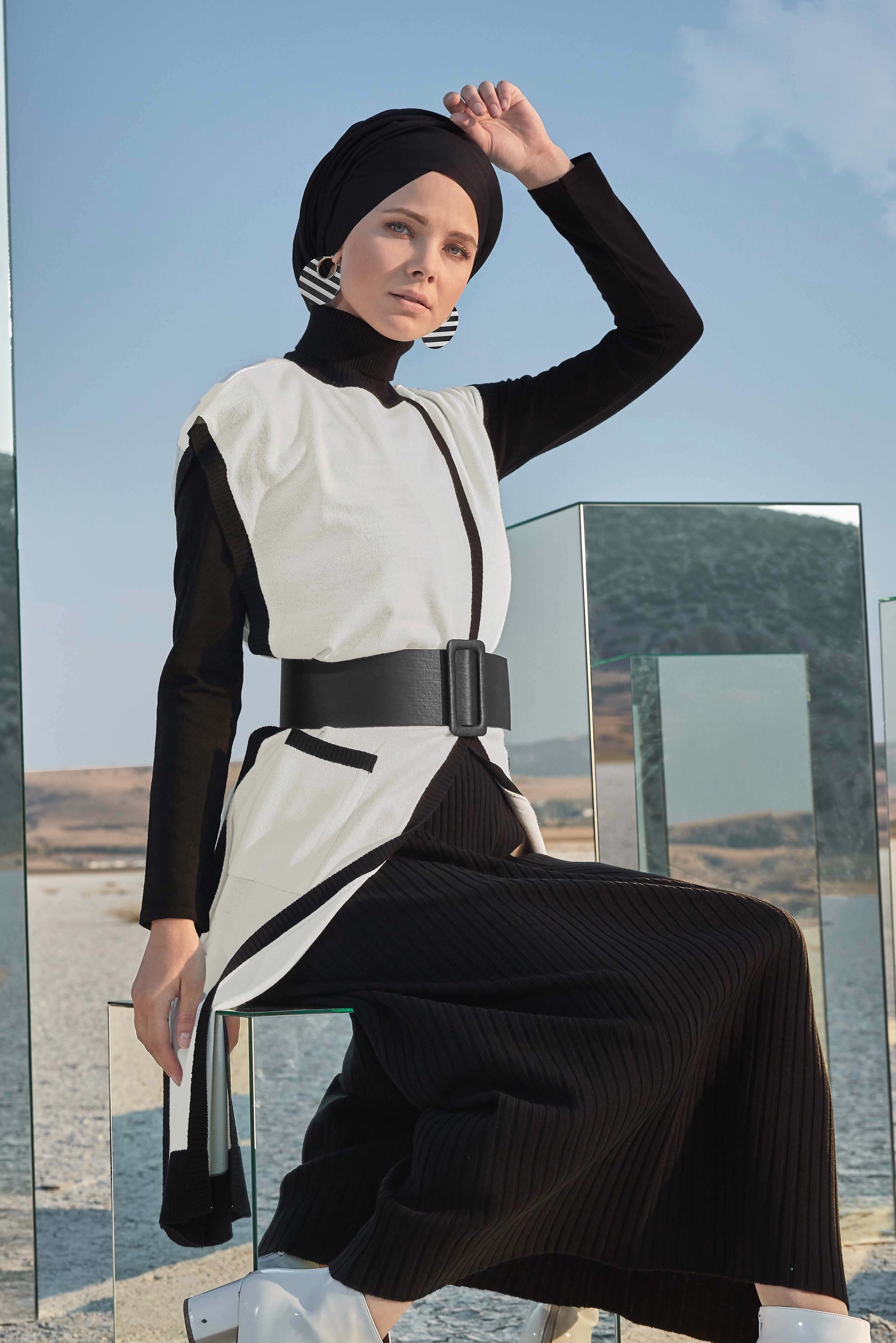 Tesettür giyim BEJ BALIKÇI YAKA CEPLİ TRİKO PANÇO 40279  