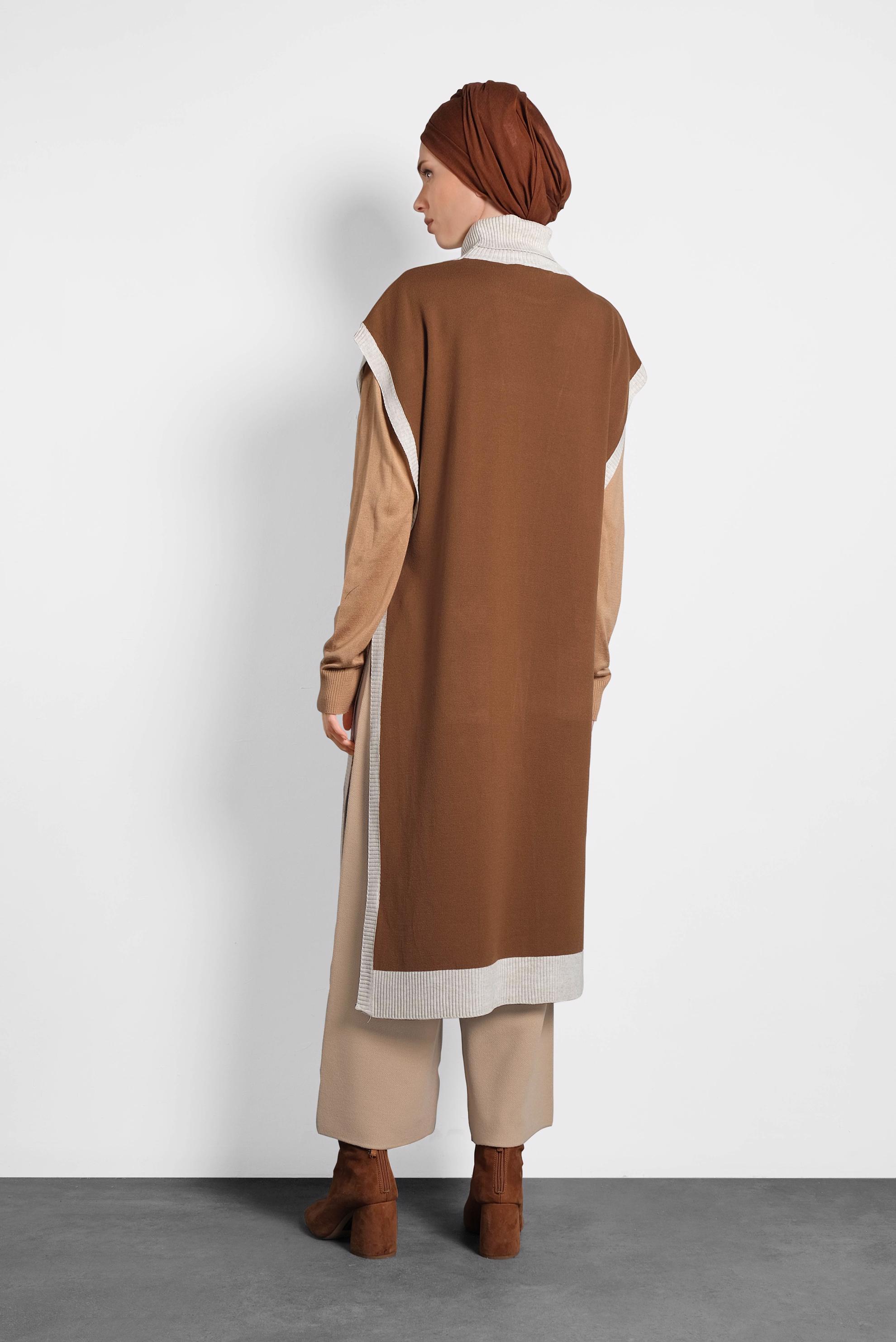 Tesettür giyim TABA BALIKÇI YAKA CEPLİ TRİKO PANÇO 40279  