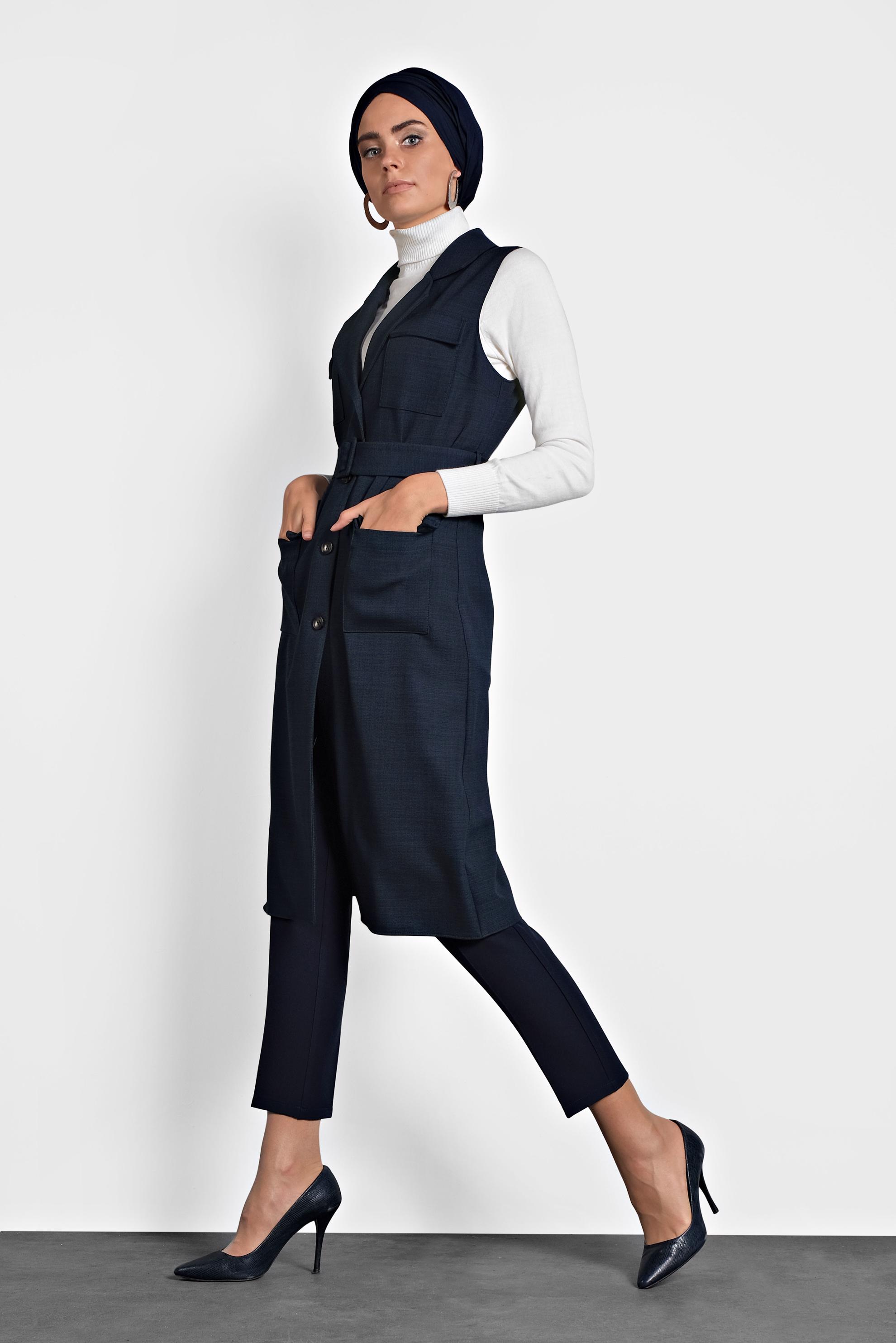 Tesettür giyim LACİVERT DÜĞMELİ HAVUÇ PANTOLON 70009