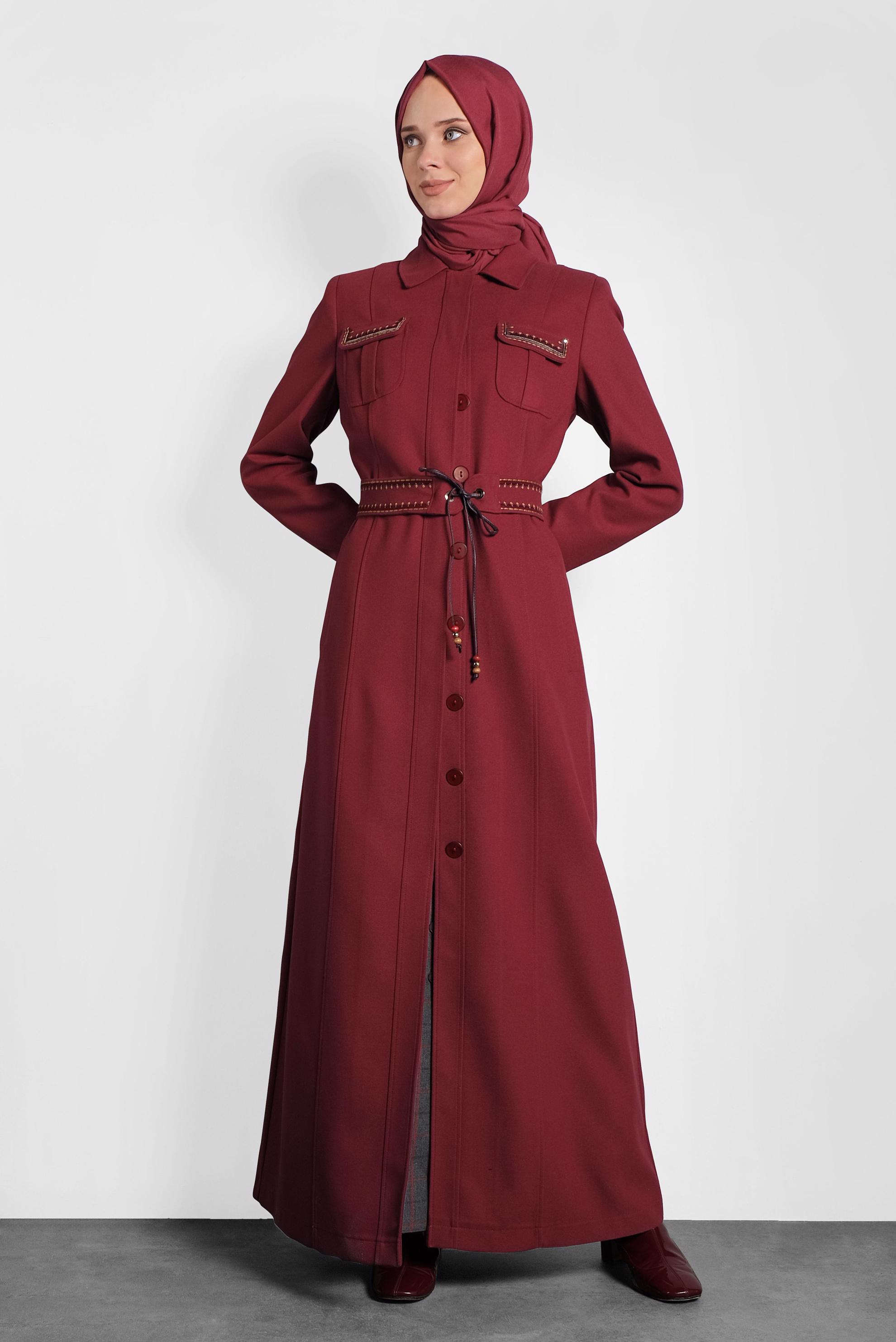 Tesettür giyim KIRMIZI NAKIŞ DETAYLI PARDESÜ 10010 