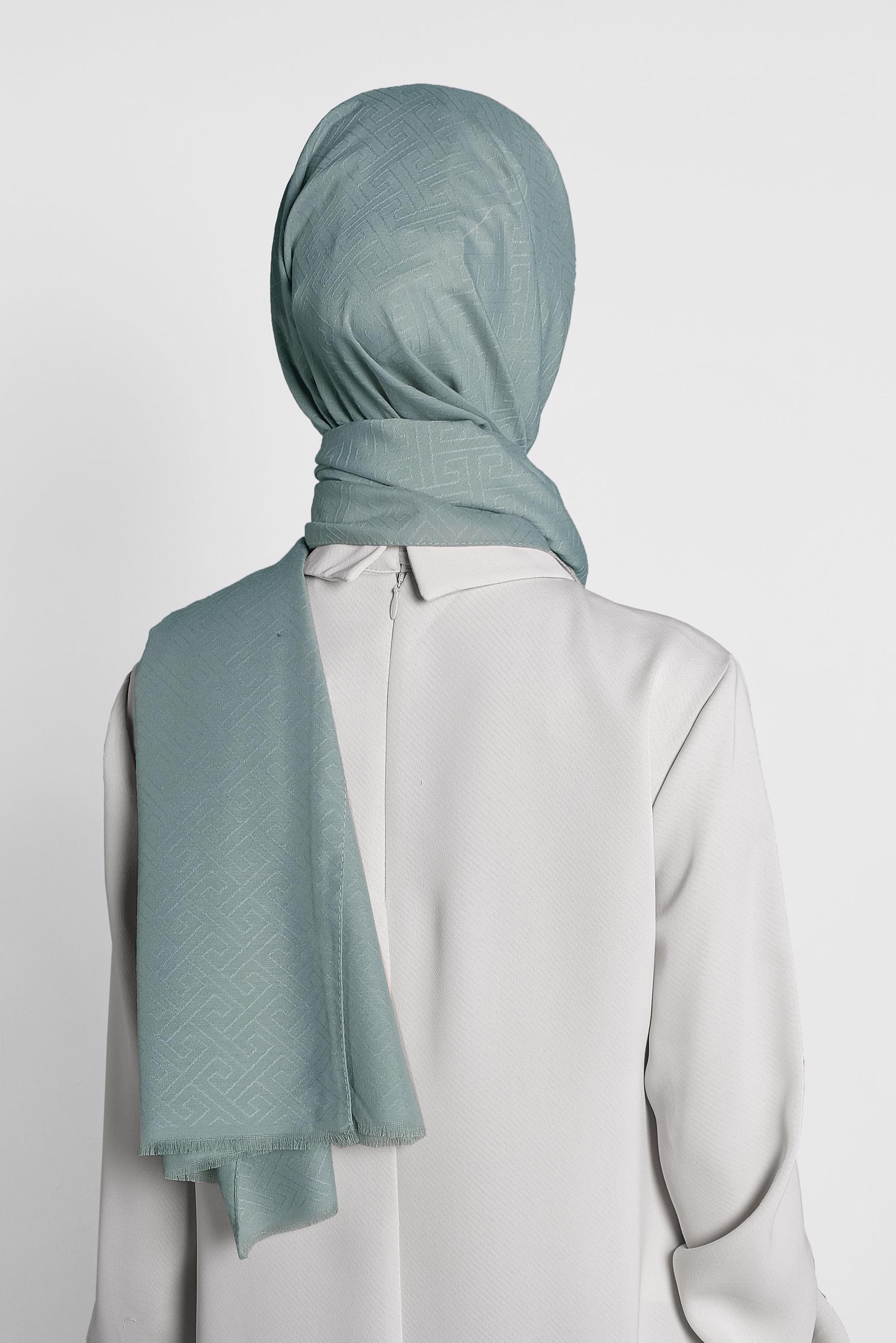 Tesettür giyim YEŞİL ÇİZGİLİ PAMUK ŞAL 8001 