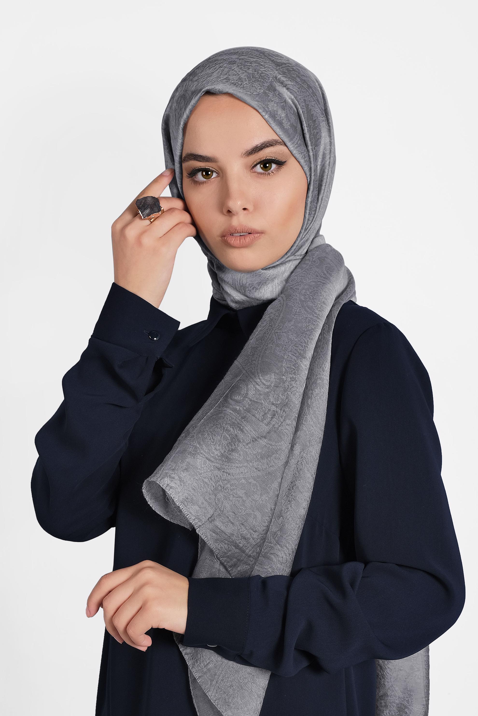 Tesettür giyim GRİ ALVİNA JAKARLI MİLANO ŞAL 8002  