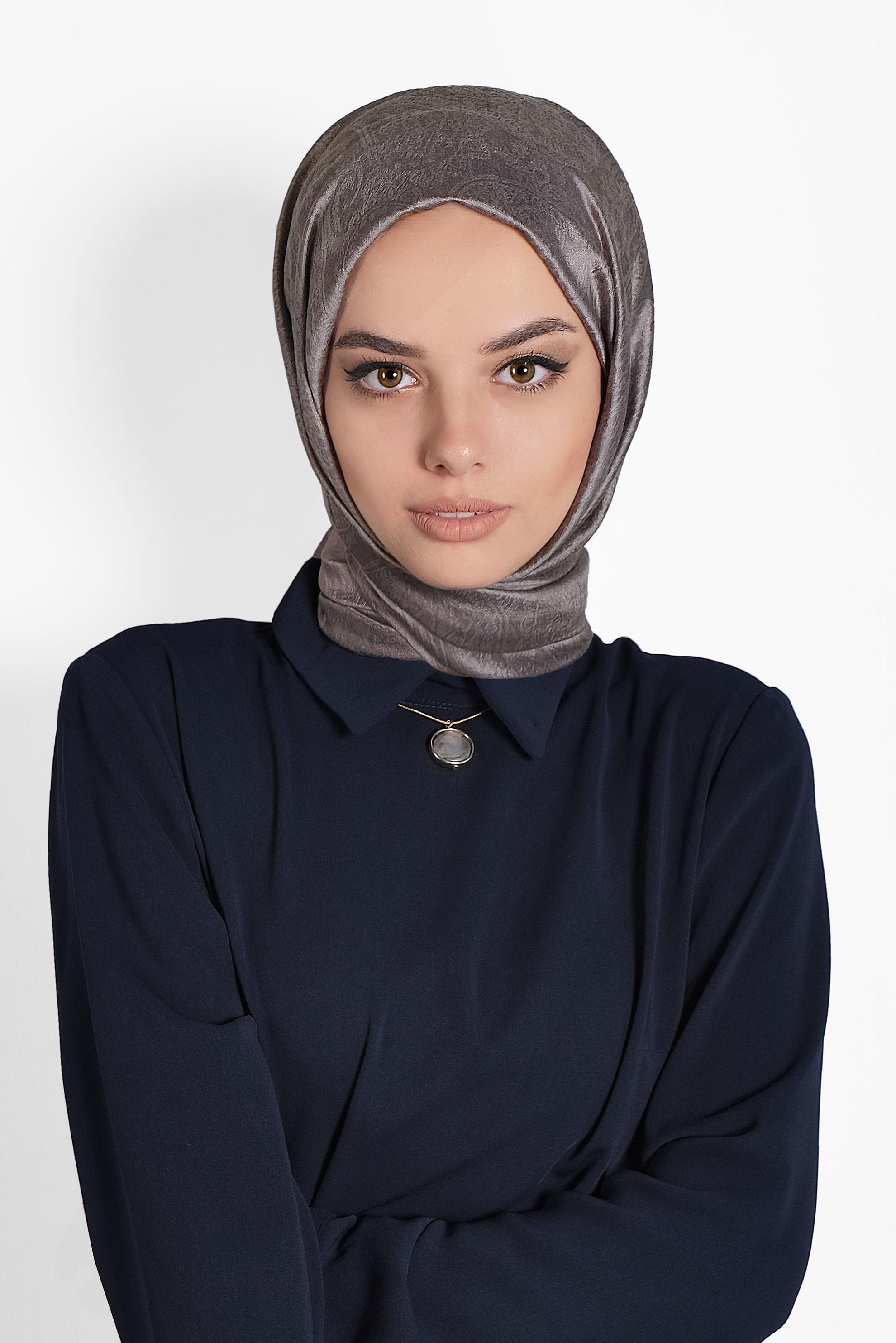 Tesettür giyim BEJ ALVİNA JAKARLI MİLANO ŞAL 8002  