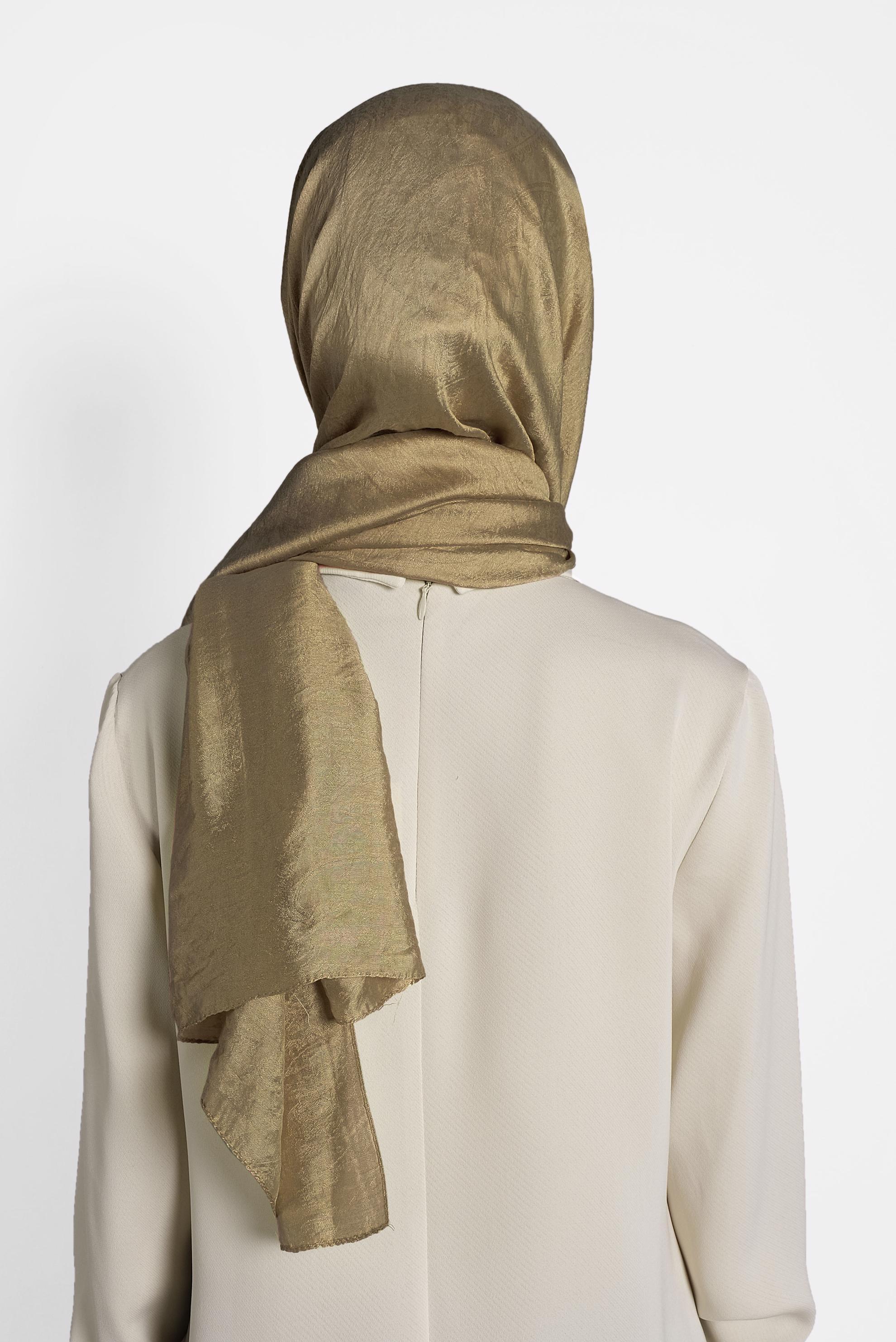 Tesettür giyim ALTIN ALVİNA JAKARLI MİLANO ŞAL 8002  