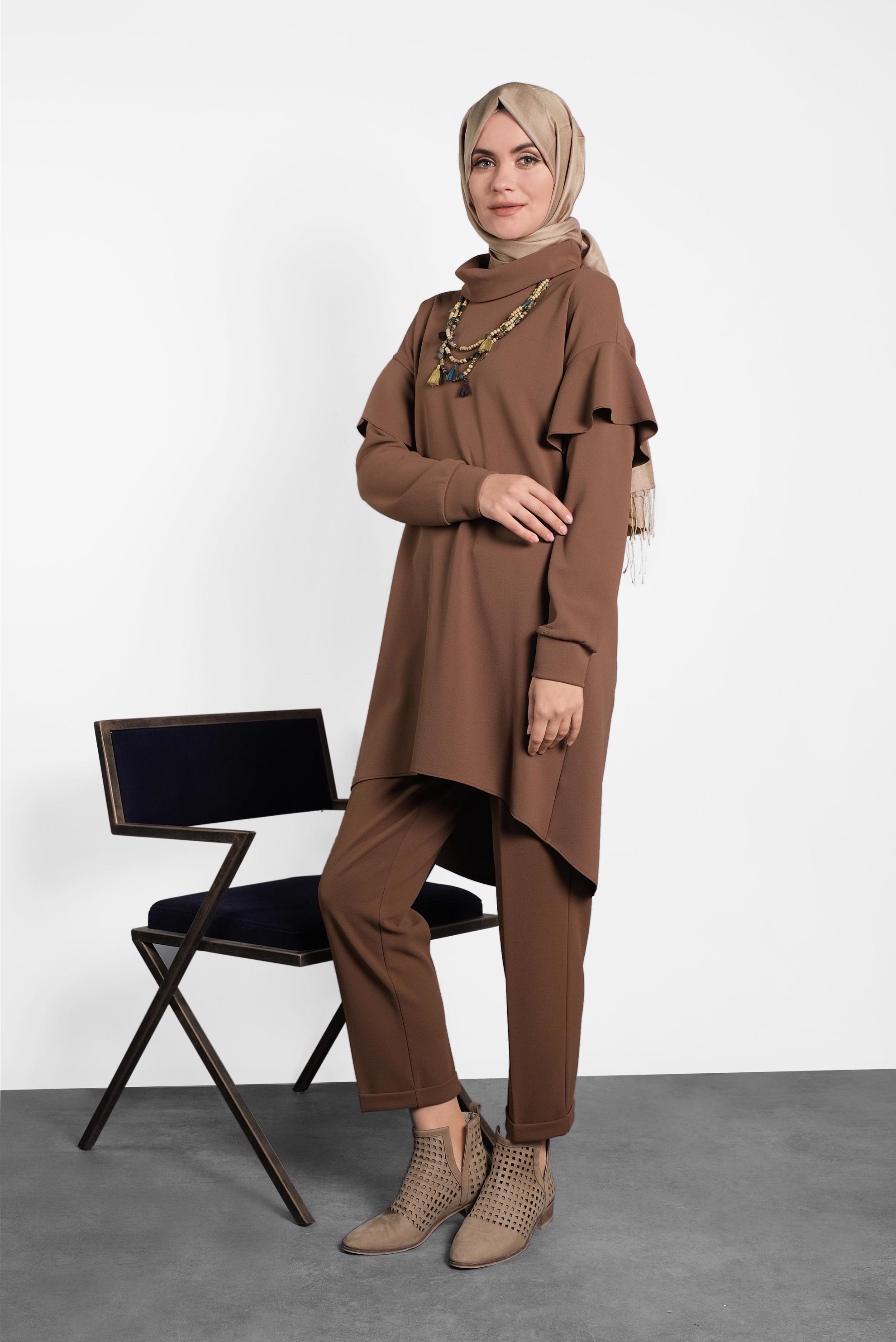 Tesettür giyim KAHVE OMUZLARI VOLANLI İKİLİ PANTOLONLU TAKIM 40146 