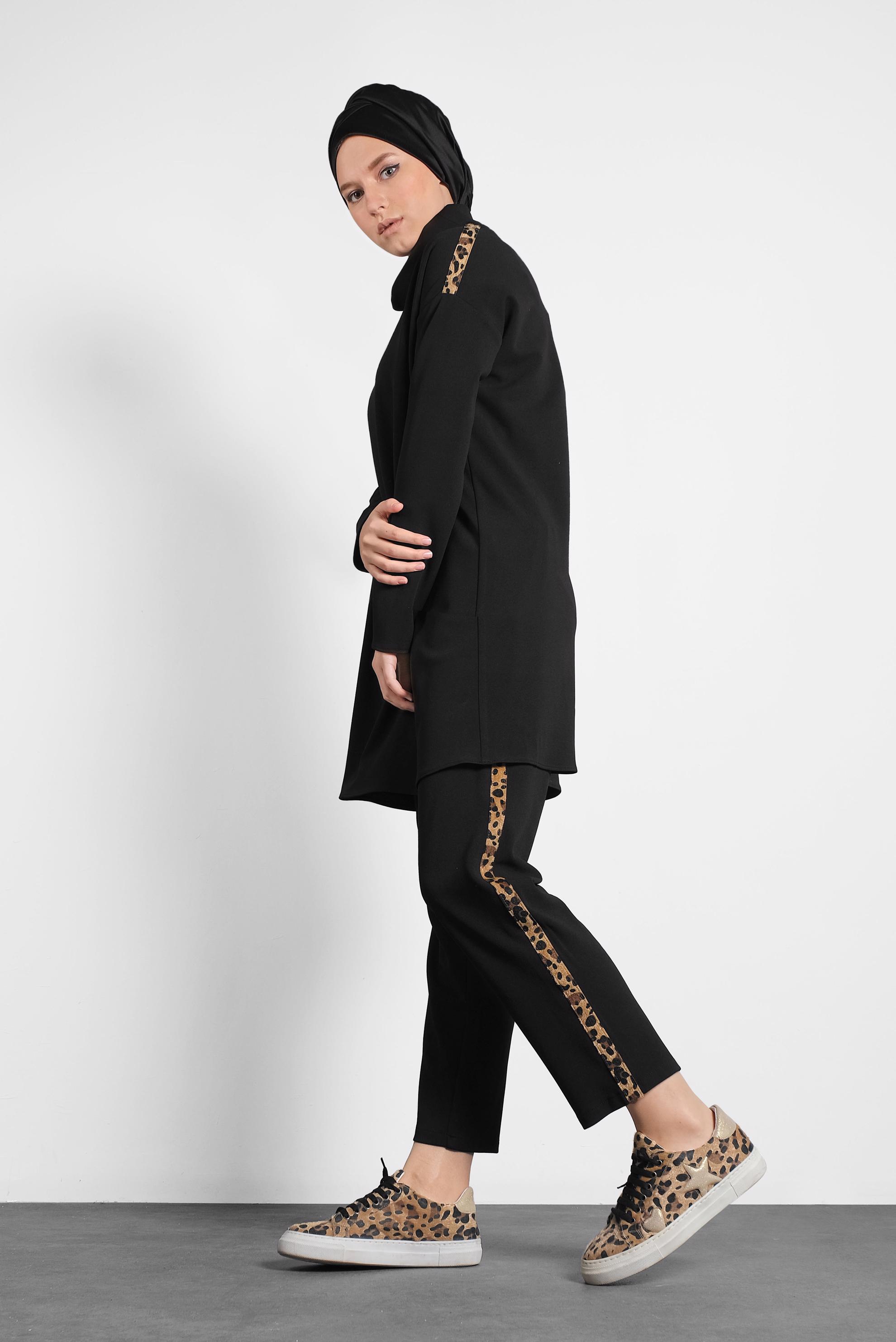 Hijab clothing BLACK ANIMAL PRINT SUIT 40267 
