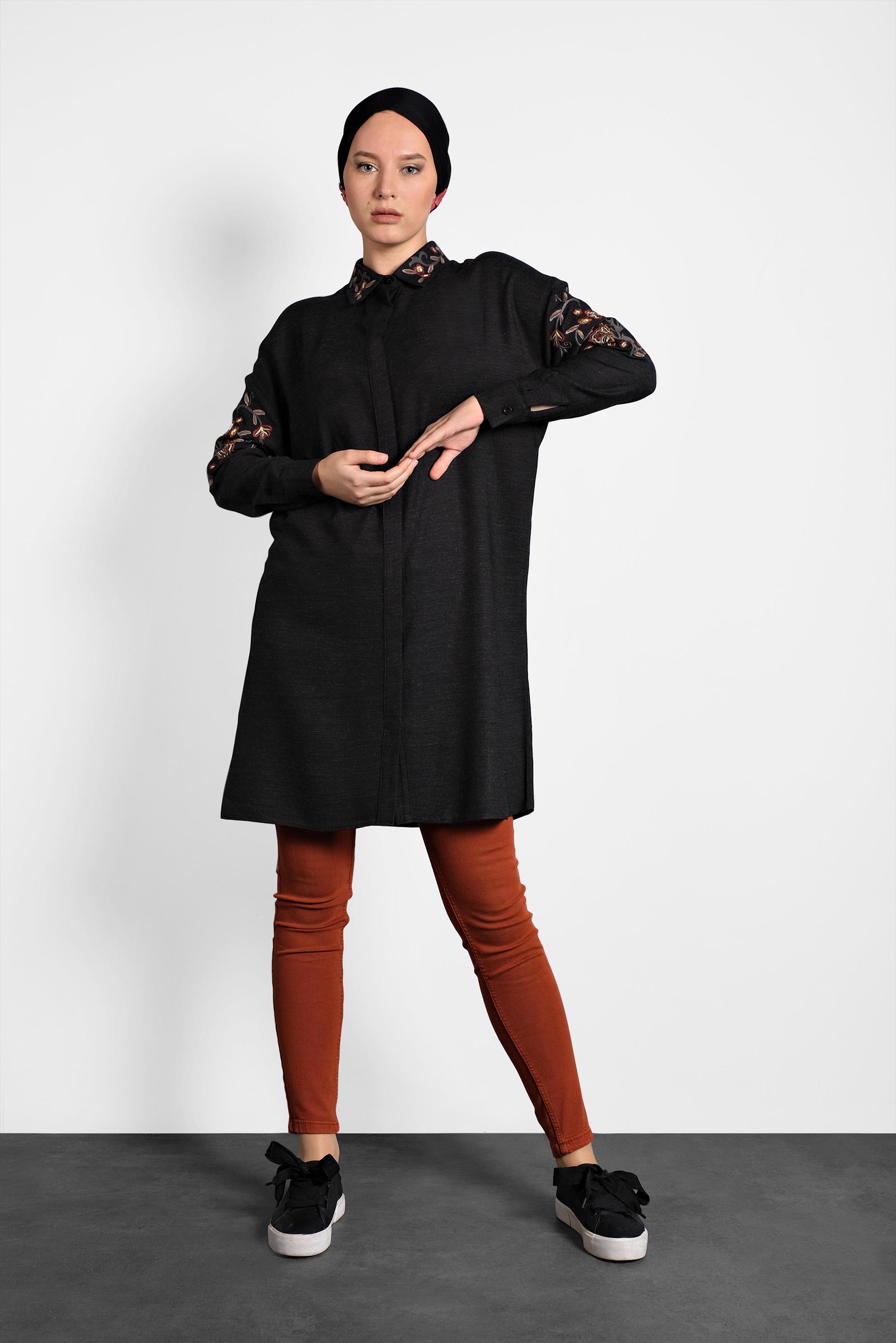 Tesettür giyim SİYAH ÇİÇEK NAKIŞLI TUNİK 40238