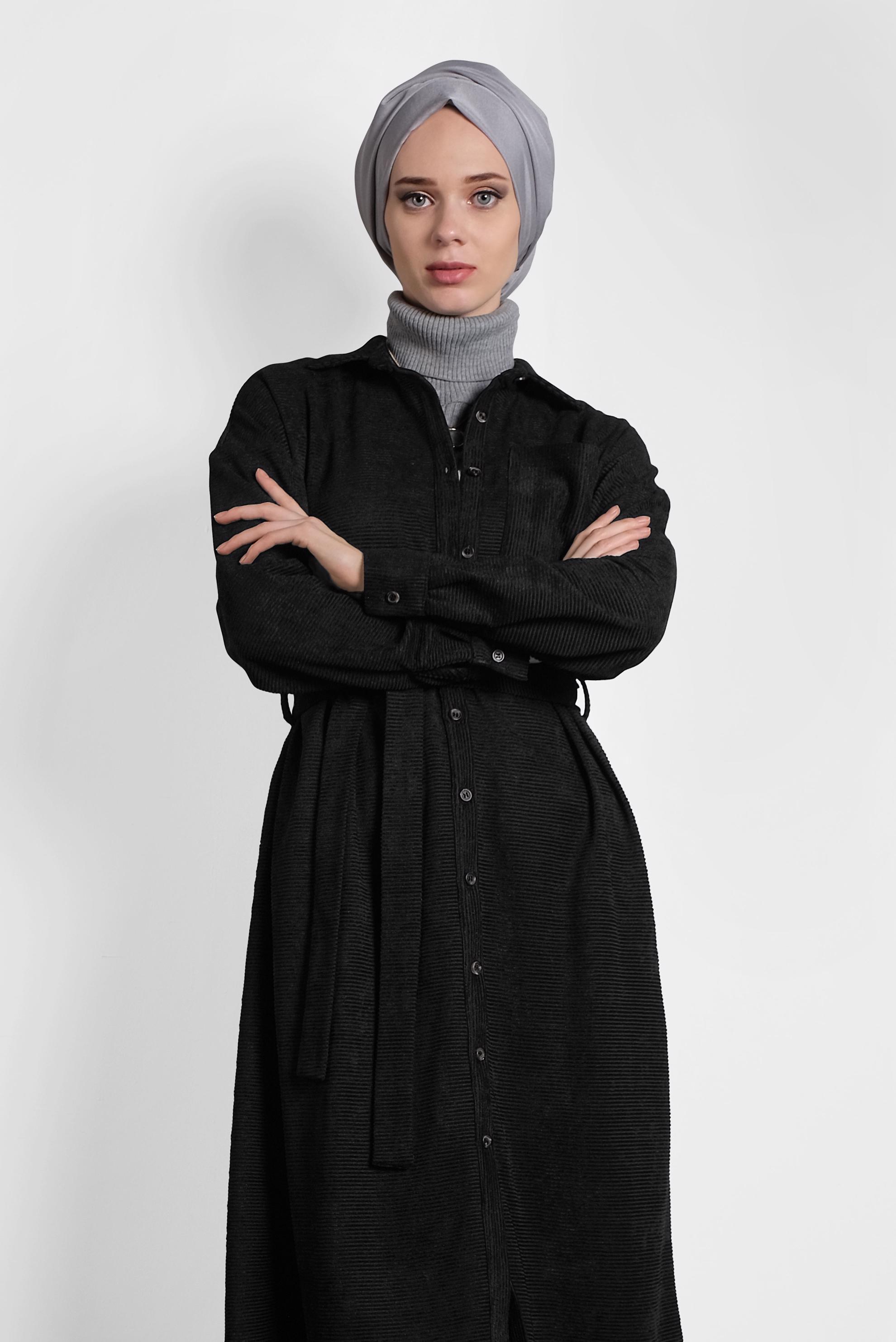 Tesettür giyim SİYAH KADİFE FİTİLLİ DÜĞMELİ TUNİK 40301