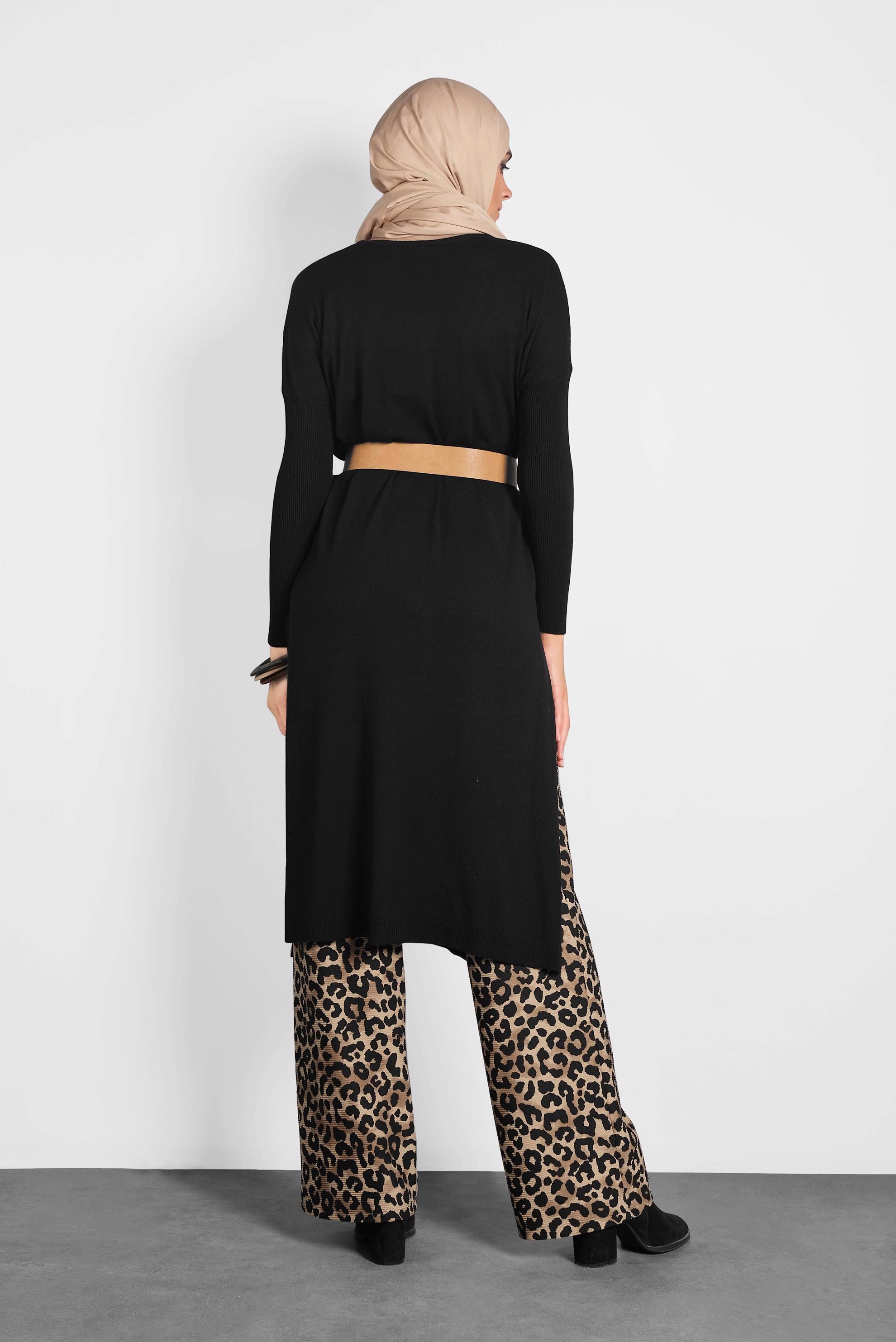 Tesettür giyim SİYAH YANLARI YIRTMAÇLI TRİKO TUNİK 4134