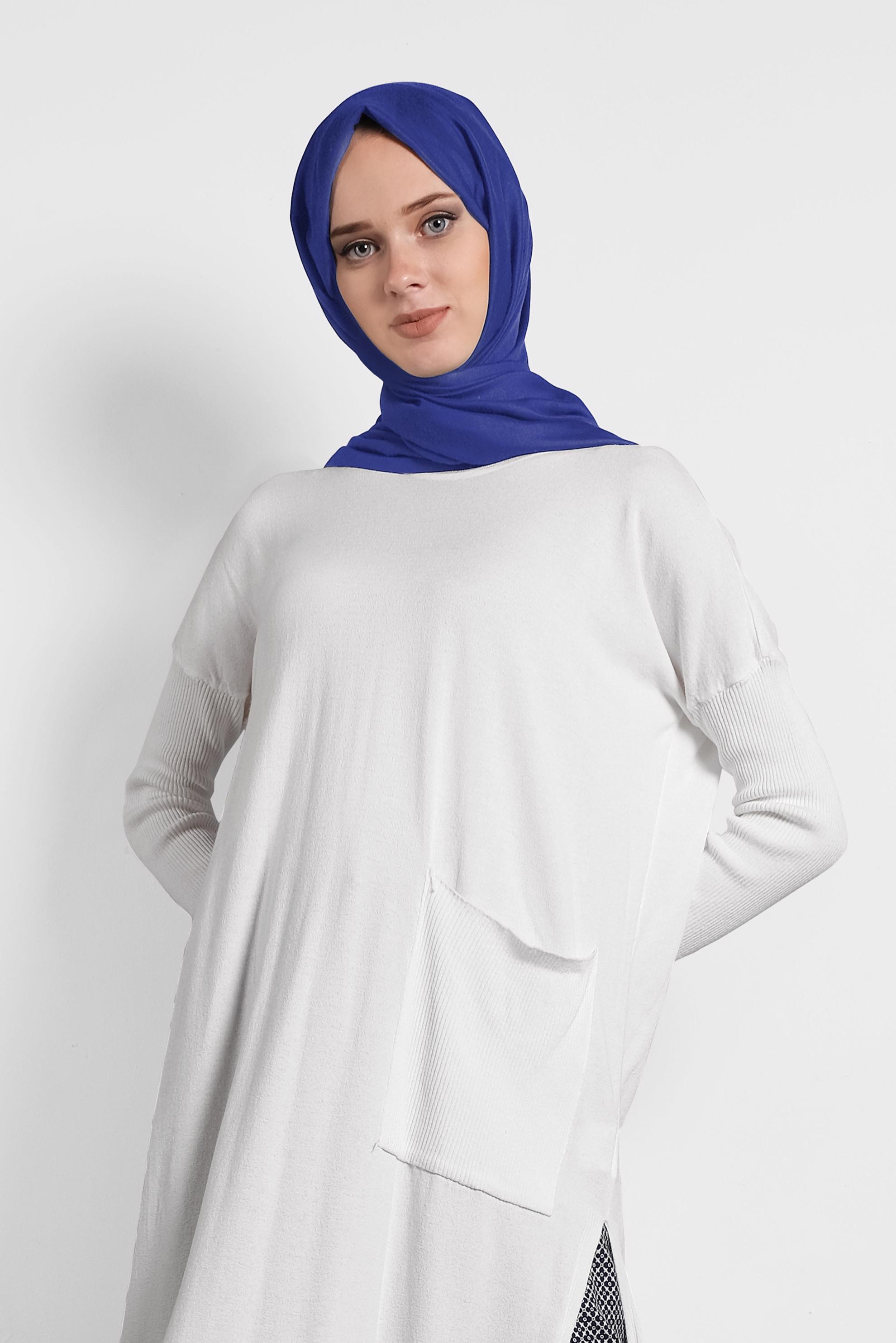 Tesettür giyim BEYAZ YANLARI YIRTMAÇLI TRİKO TUNİK 4134