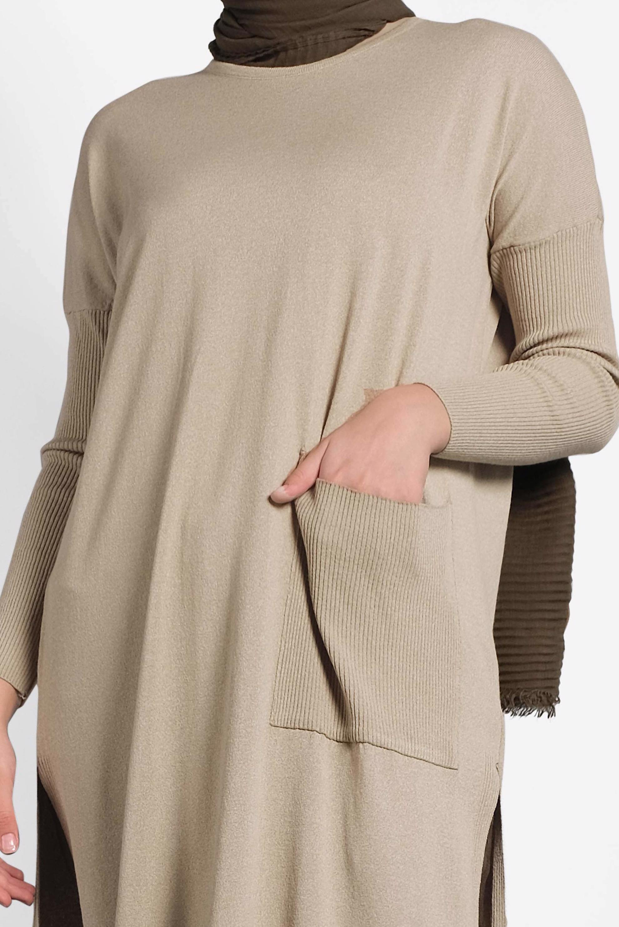 Tesettür giyim BEJ YANLARI YIRTMAÇLI TRİKO TUNİK 4134