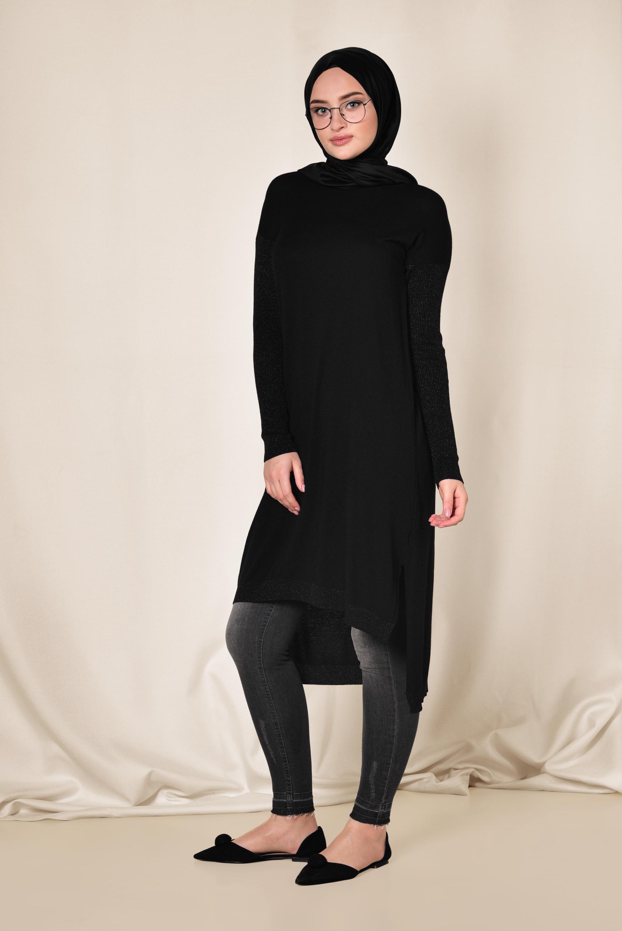 Tesettür giyim SİYAH YANLARI YIRTMAÇLI SİMLİ TUNİK 4523