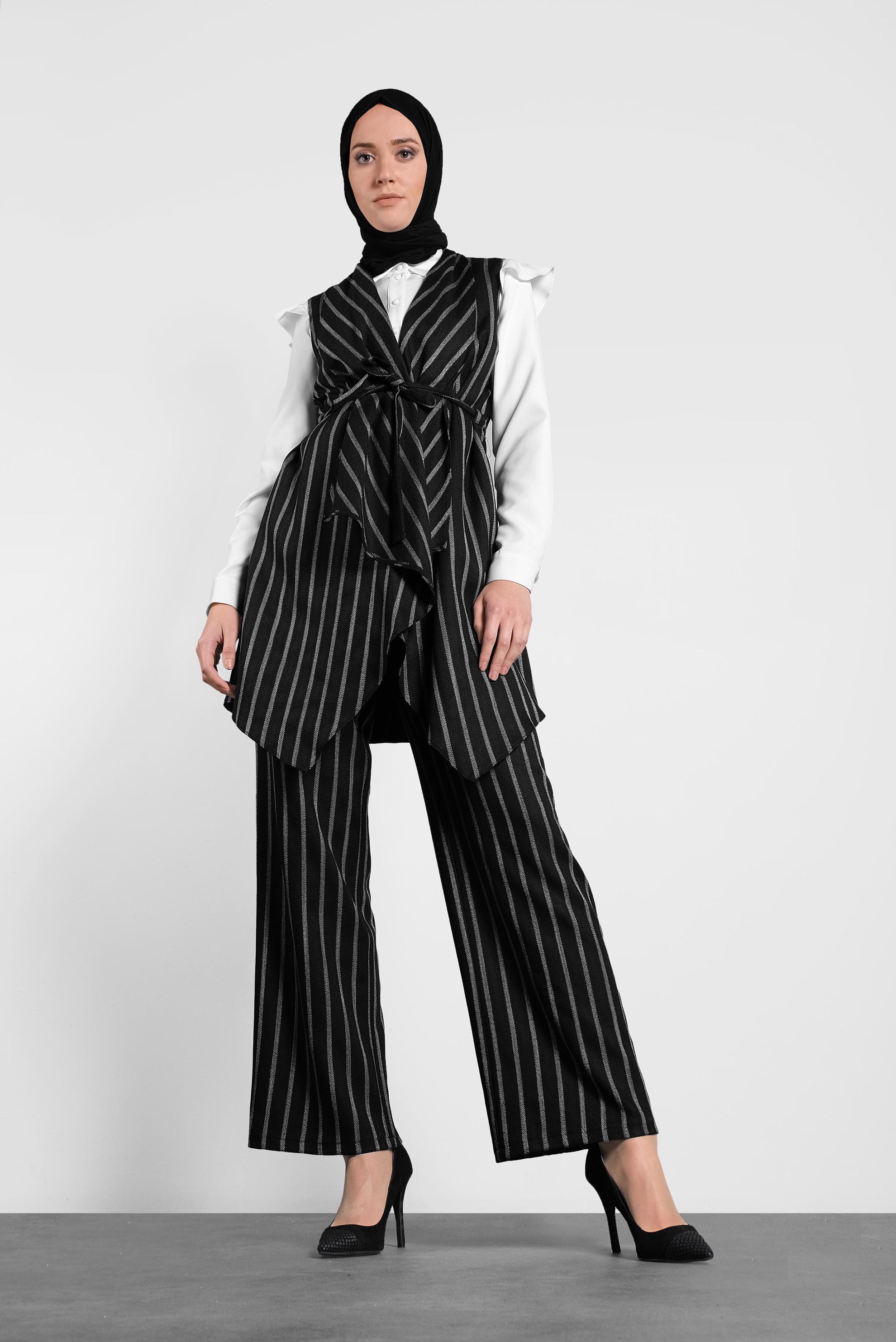 Tesettür giyim SİYAH ÇİZGİLİ ASİMETRİK KESİM YELEK 40234