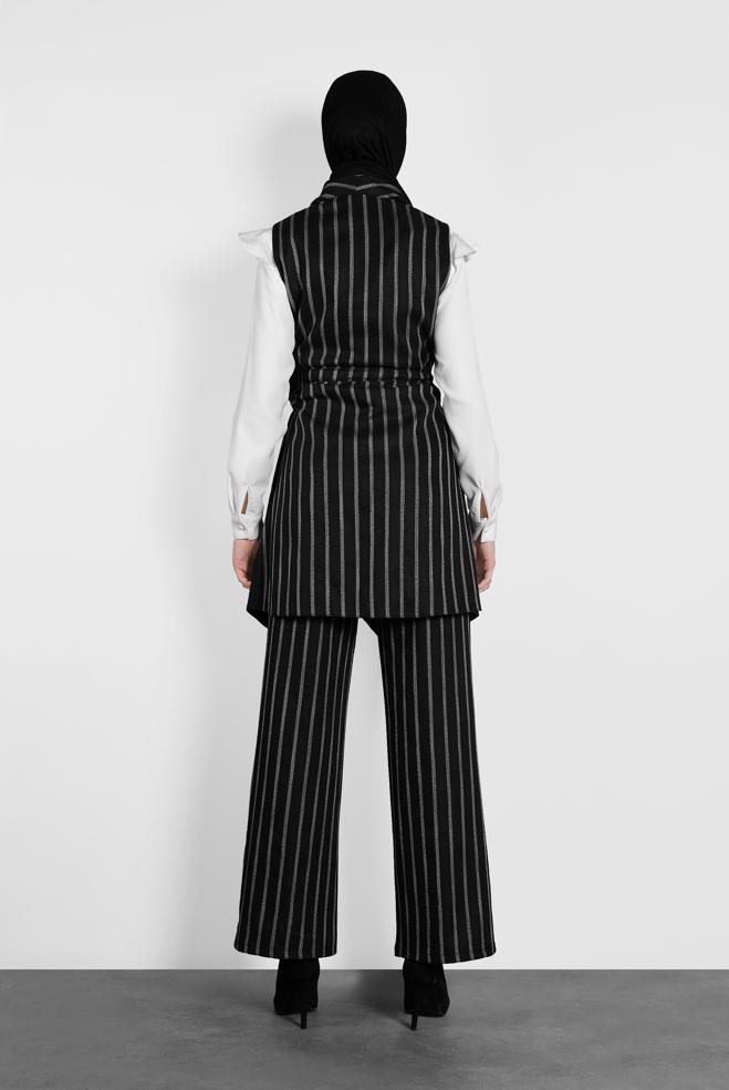 Tesettür giyim SİYAH ÇİZGİLİ ASİMETRİK KESİM YELEK 40234 - ALVİNA