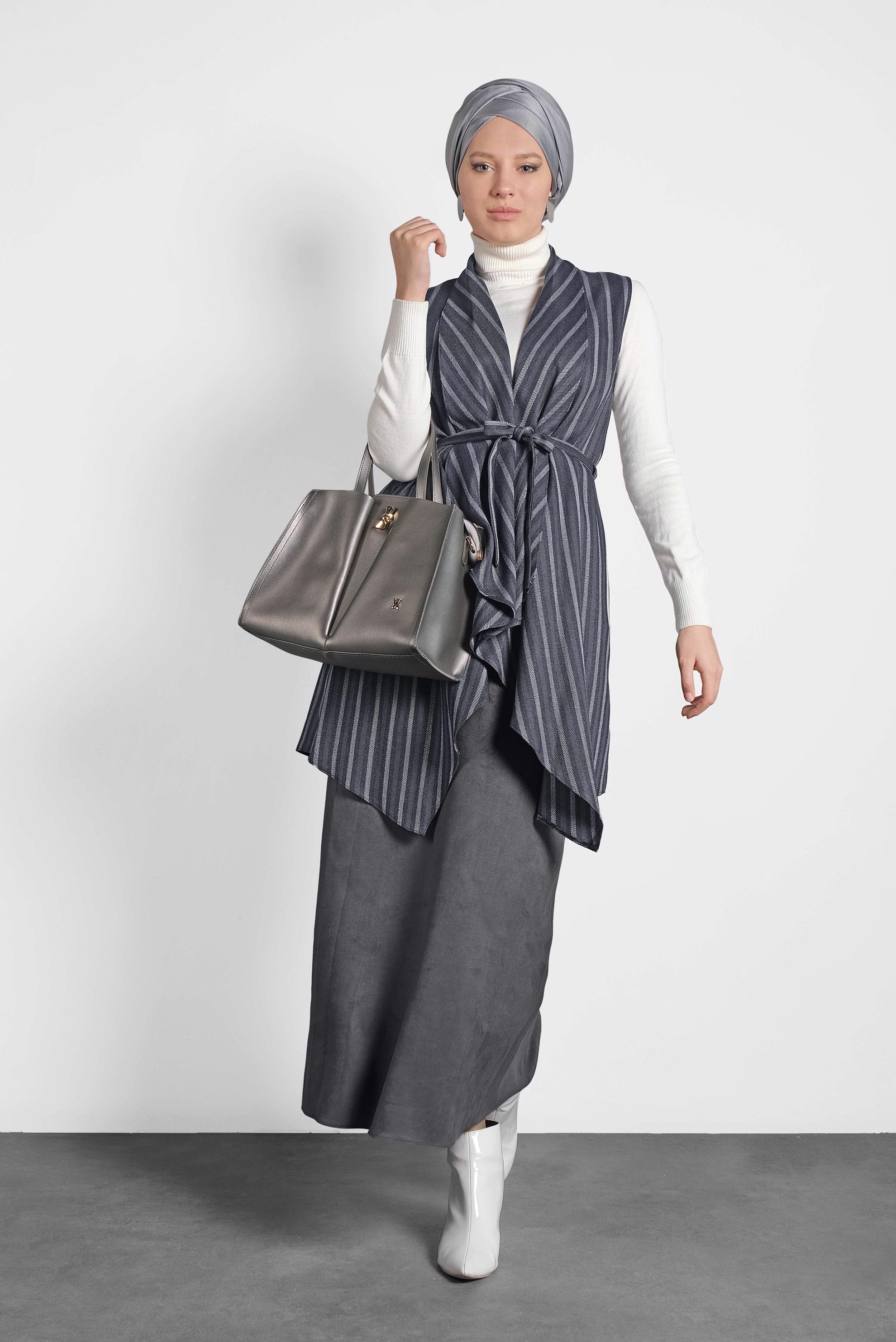 Tesettür giyim LACİVERT ÇİZGİLİ ASİMETRİK KESİM YELEK 40234