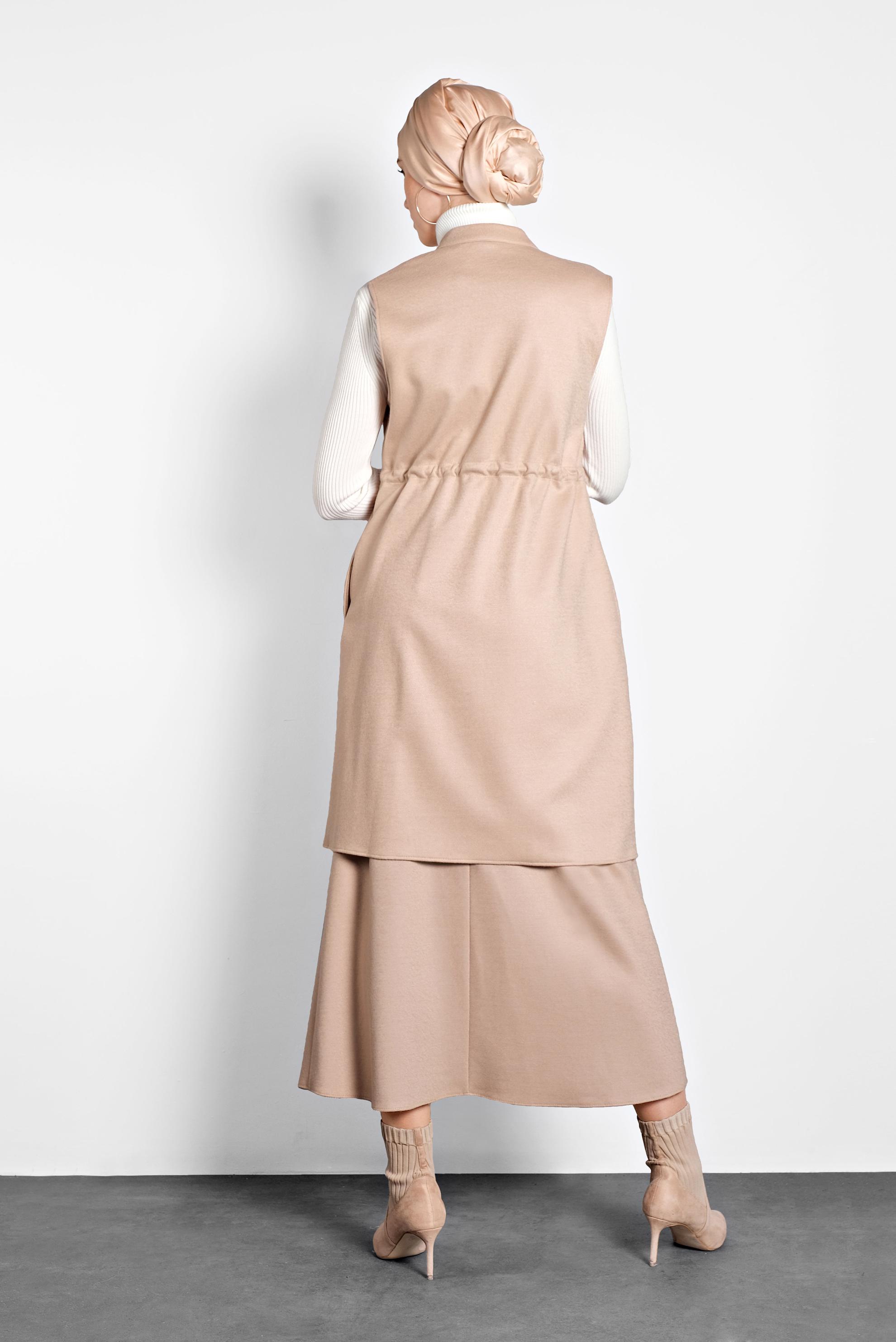 Tesettür giyim BEJ BELİ BÜZGÜLÜ YELEK 40300