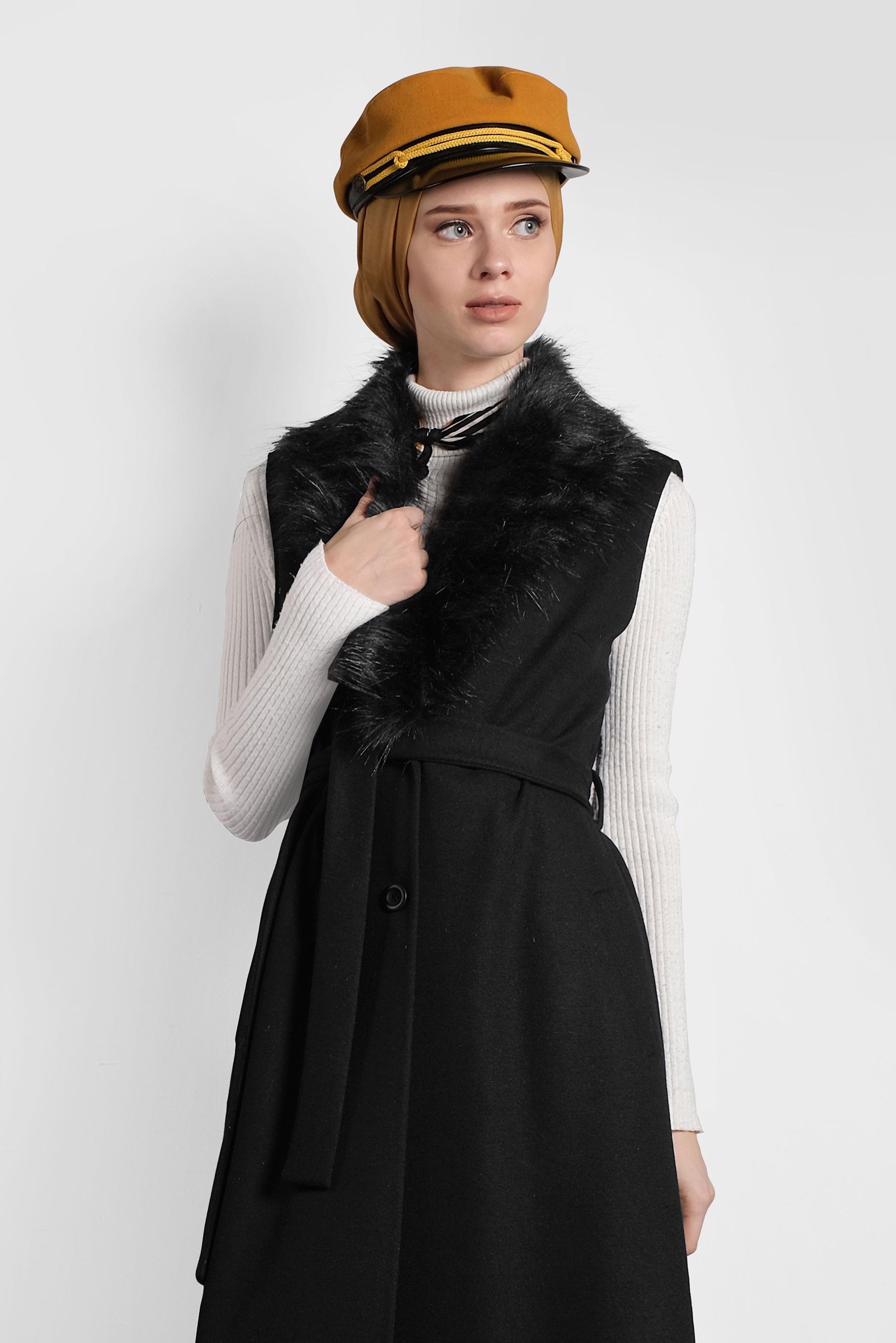 Tesettür giyim SİYAH YAKASI KÜRKLÜ CEPLİ YELEK 40310