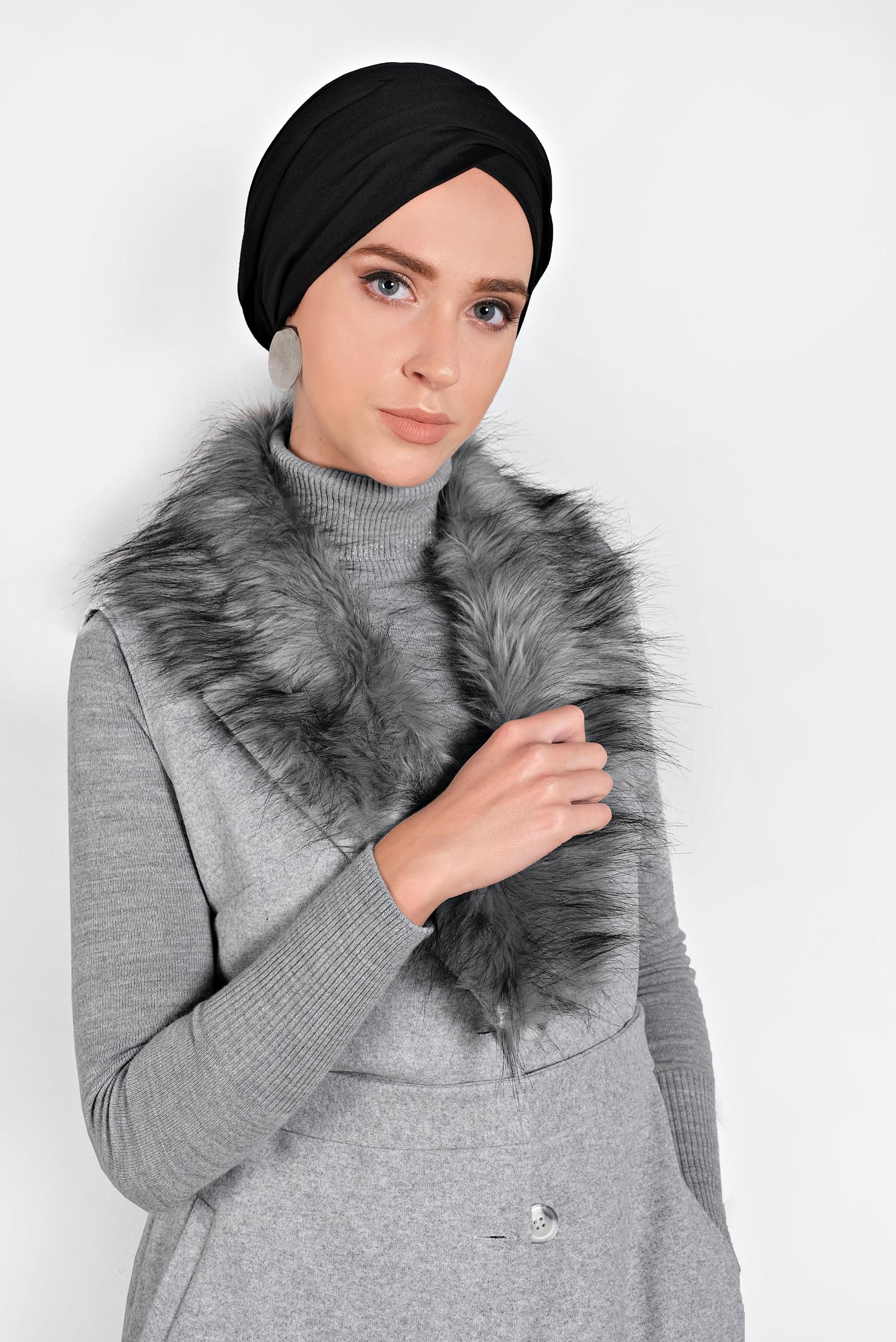 Tesettür giyim GRİ YAKASI KÜRKLÜ CEPLİ YELEK 40310