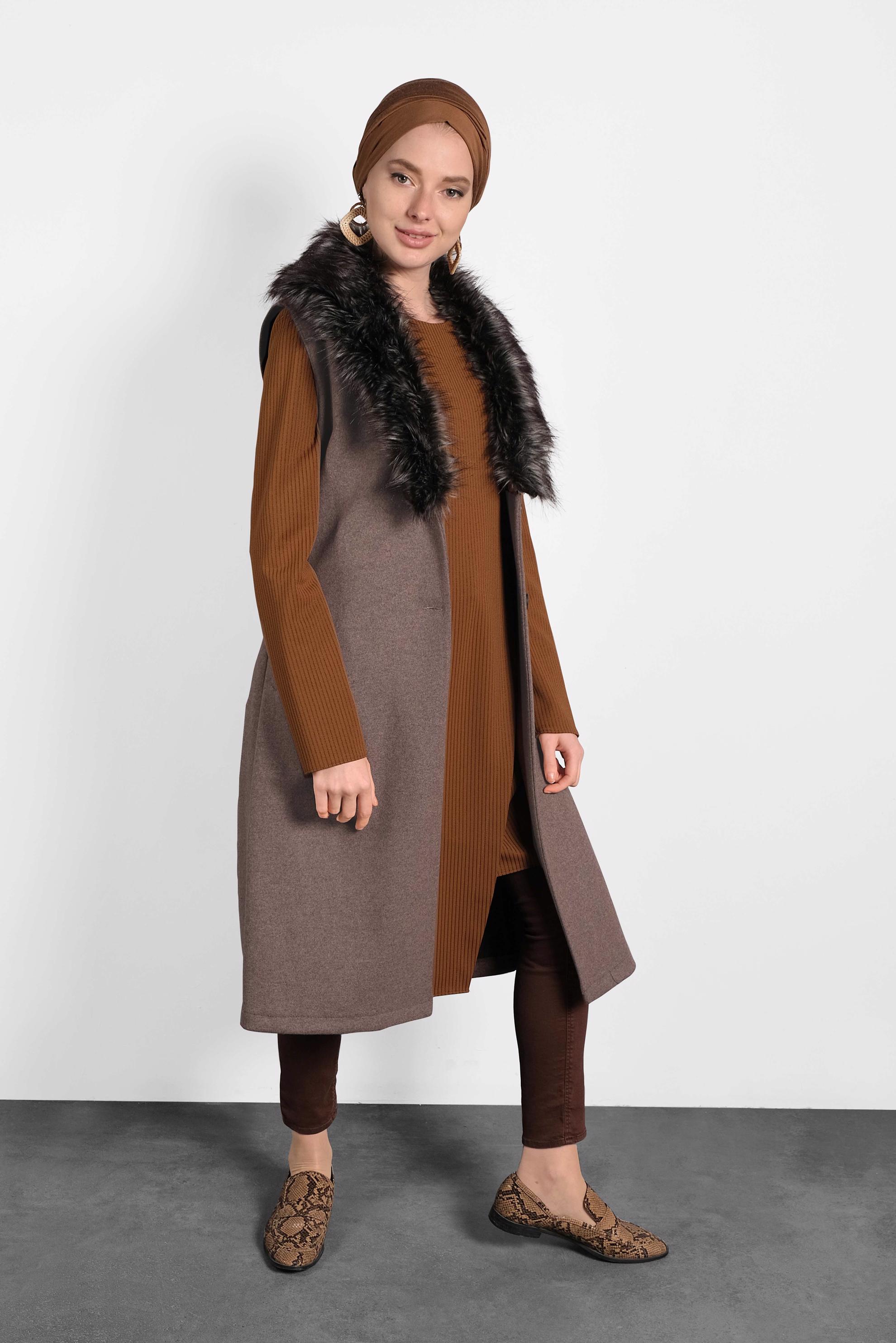 Hijab clothing BROWN FAUX-FUR COLLAR VEST WITH POCKET 40310 