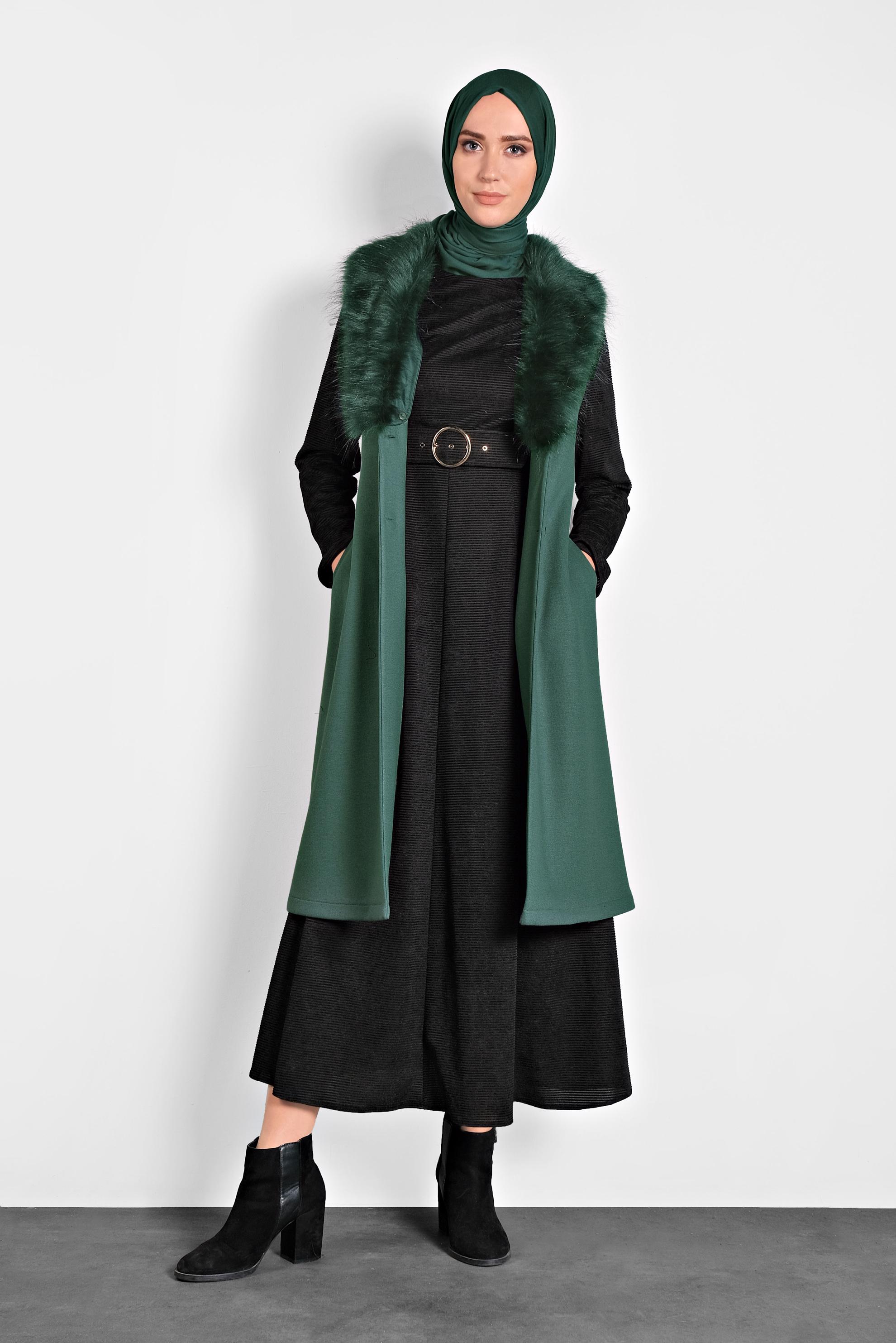 Tesettür giyim YEŞİL YAKASI KÜRKLÜ CEPLİ YELEK 40310