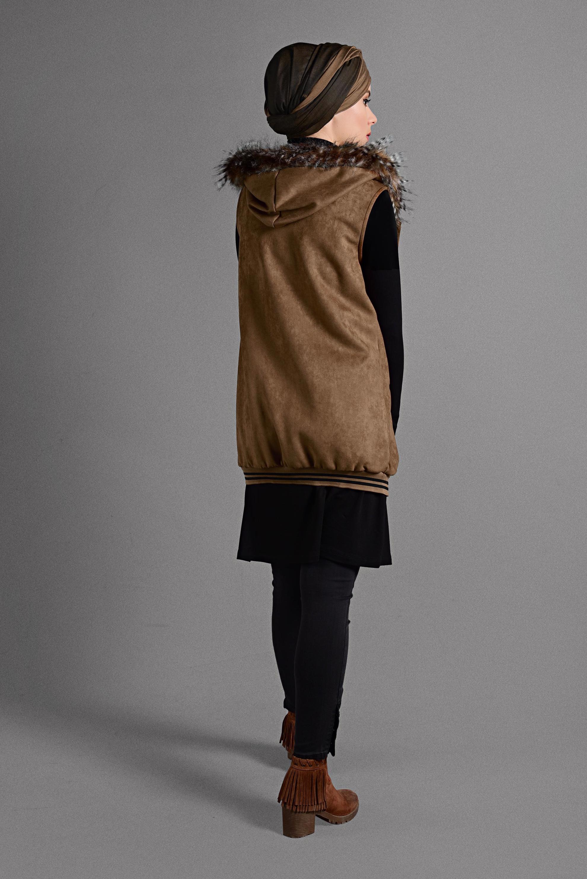 Hijab clothing TABA FAUX-FUR COLLAR VEST 4036