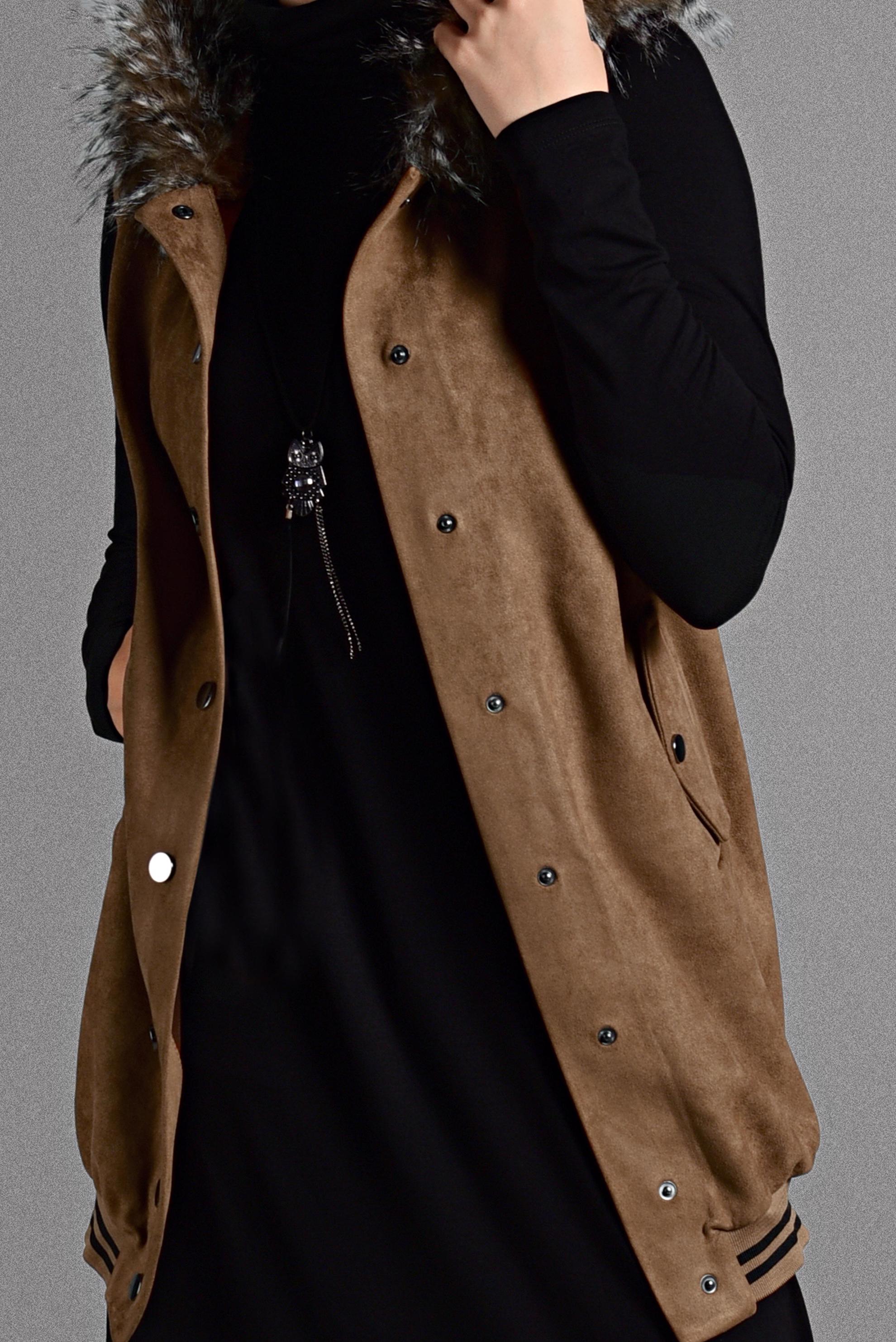 Hijab clothing TABA FAUX-FUR COLLAR VEST 4036