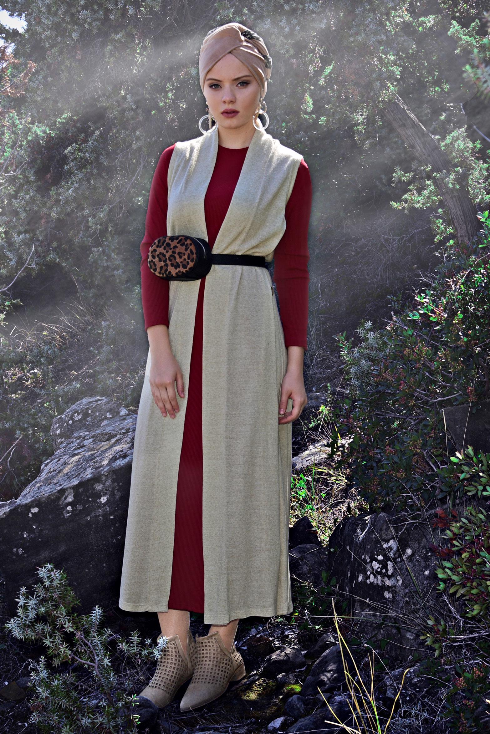 Tesettür giyim BEJ YIRTMAÇ DETAYLI TRİKO YELEK 4070