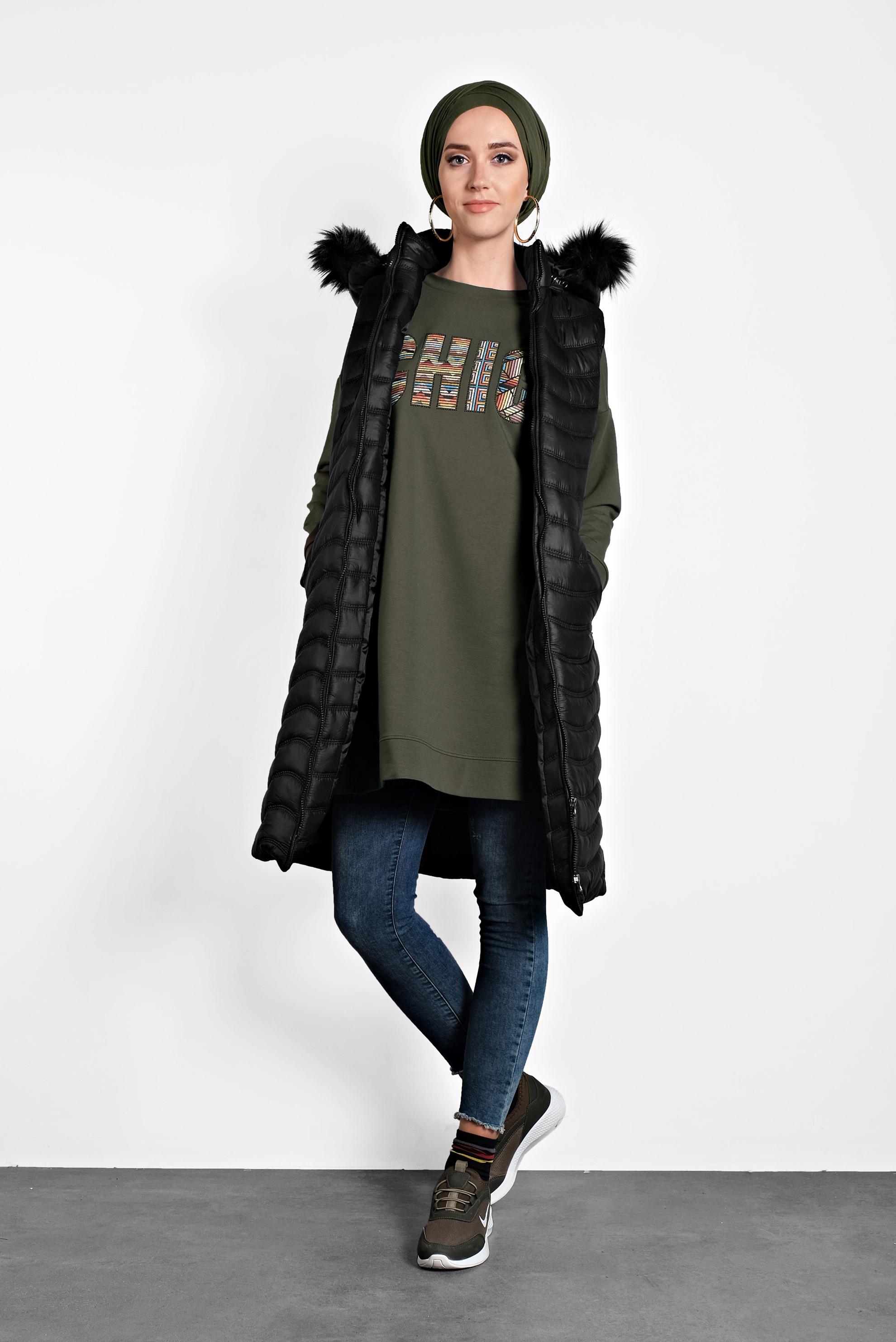 Tesettür giyim SİYAH KÜRKLÜ KAPÜŞONLU ŞİŞME YELEK 90097