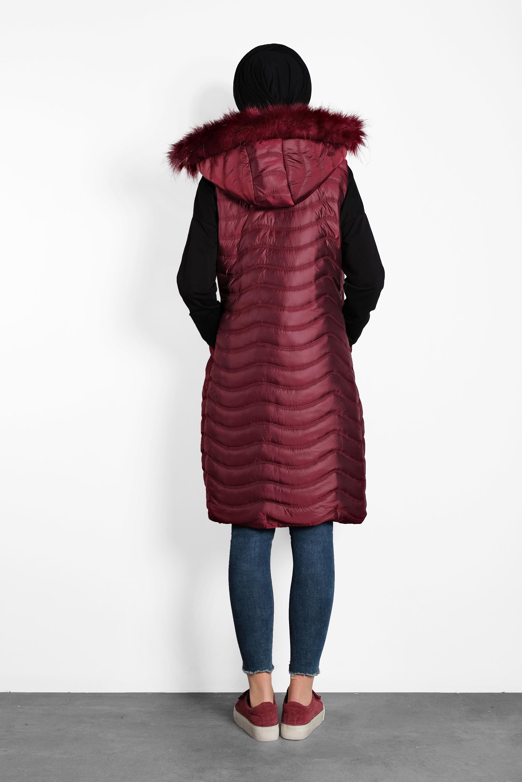 Tesettür giyim BORDO KÜRKLÜ KAPÜŞONLU ŞİŞME YELEK 90097