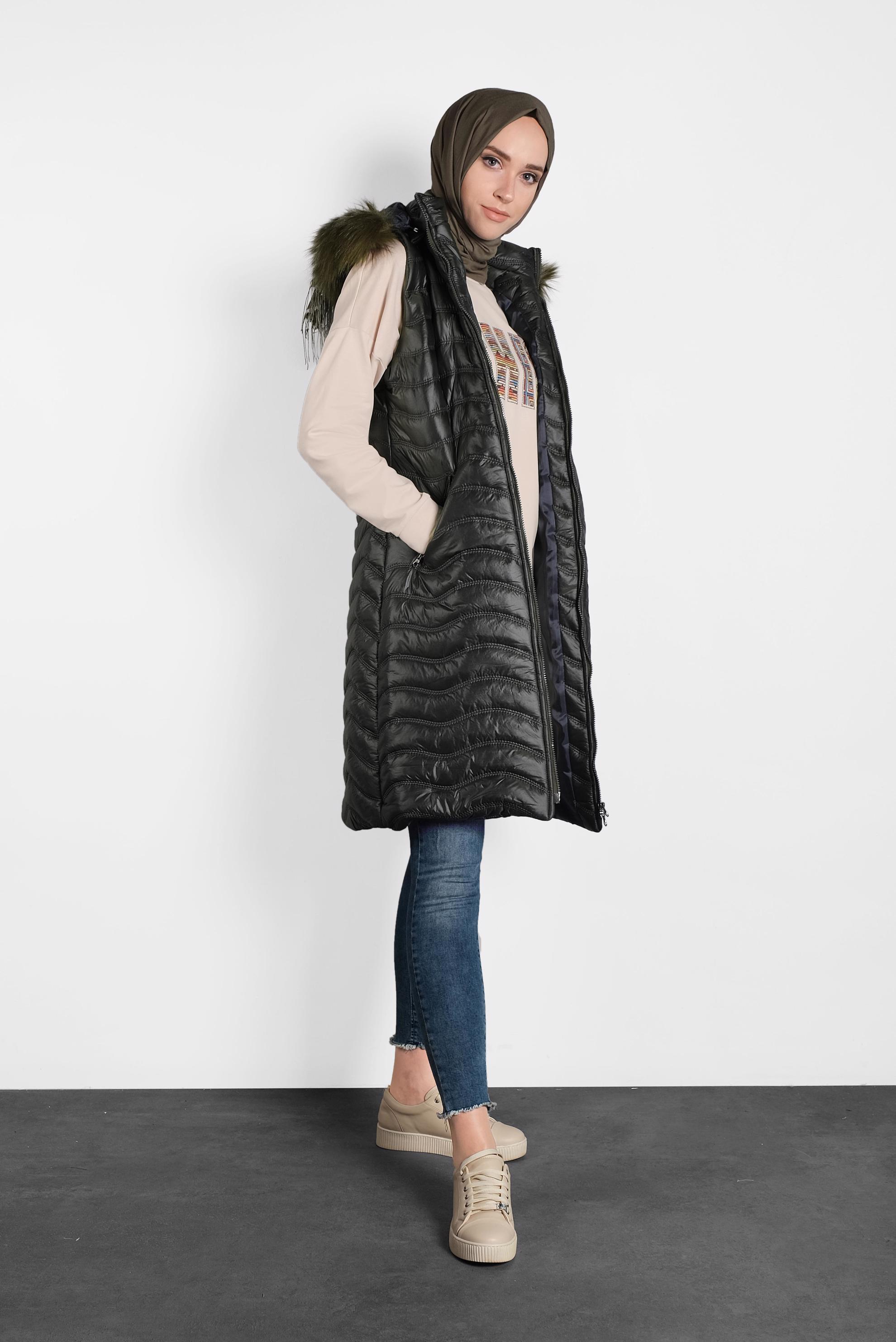 Tesettür giyim HAKİ KÜRKLÜ KAPÜŞONLU ŞİŞME YELEK 90097