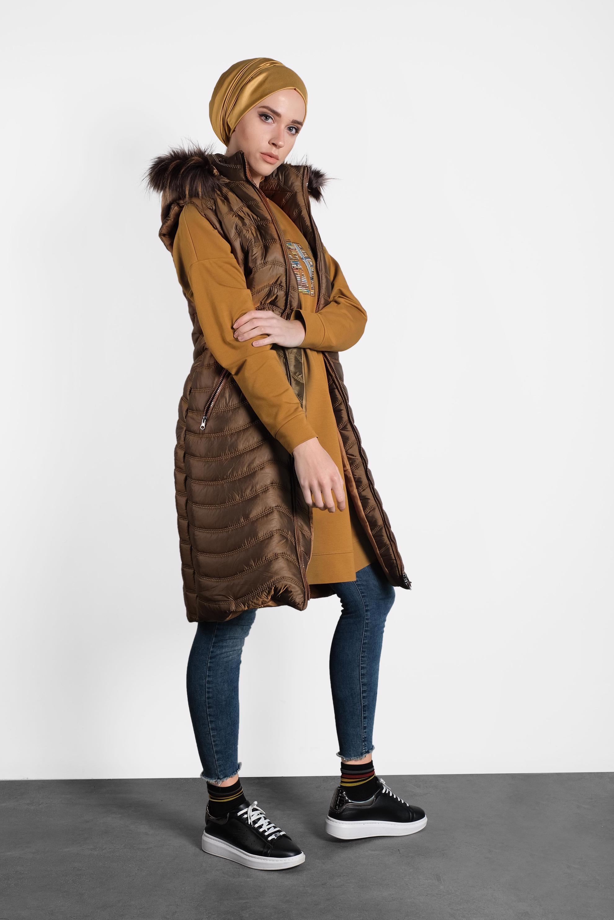 Tesettür giyim TABA KÜRKLÜ KAPÜŞONLU ŞİŞME YELEK 90097