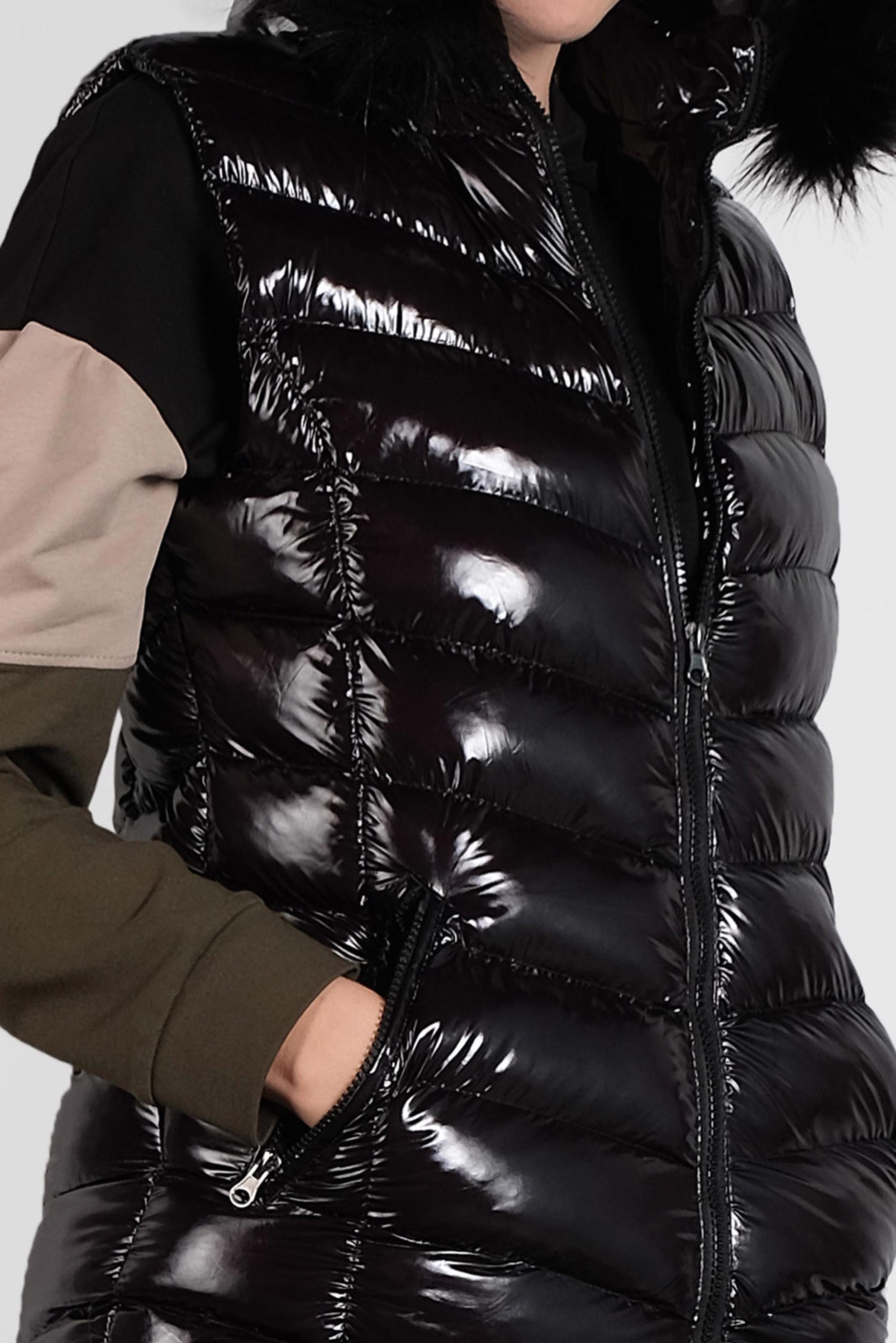 Tesettür giyim SİYAH KAPÜŞONU KÜRKLÜ RUGAN ŞİŞME YELEK 90098