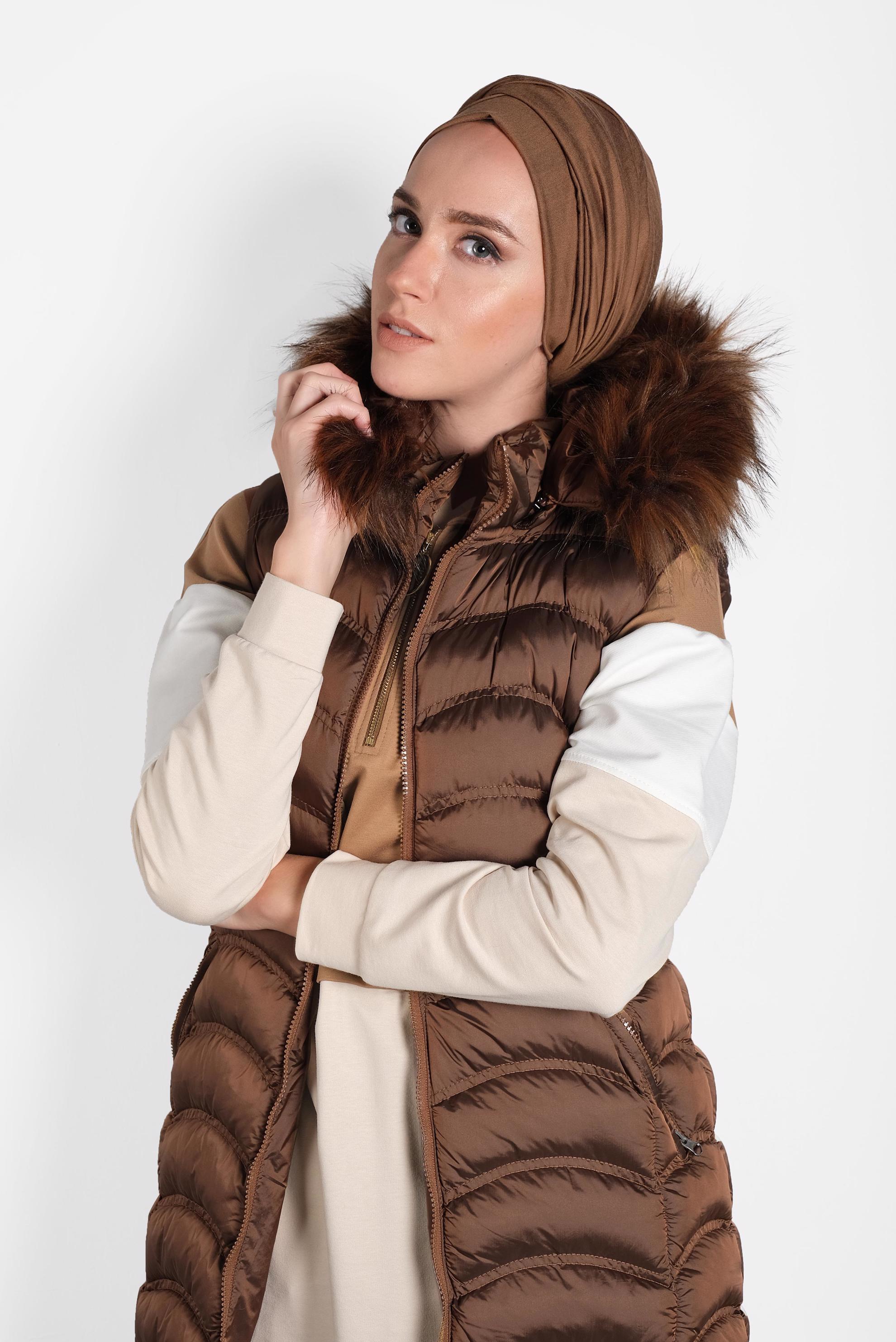 Tesettür giyim TABA KÜRKLÜ KAPÜŞONLU ŞİŞME YELEK 90099